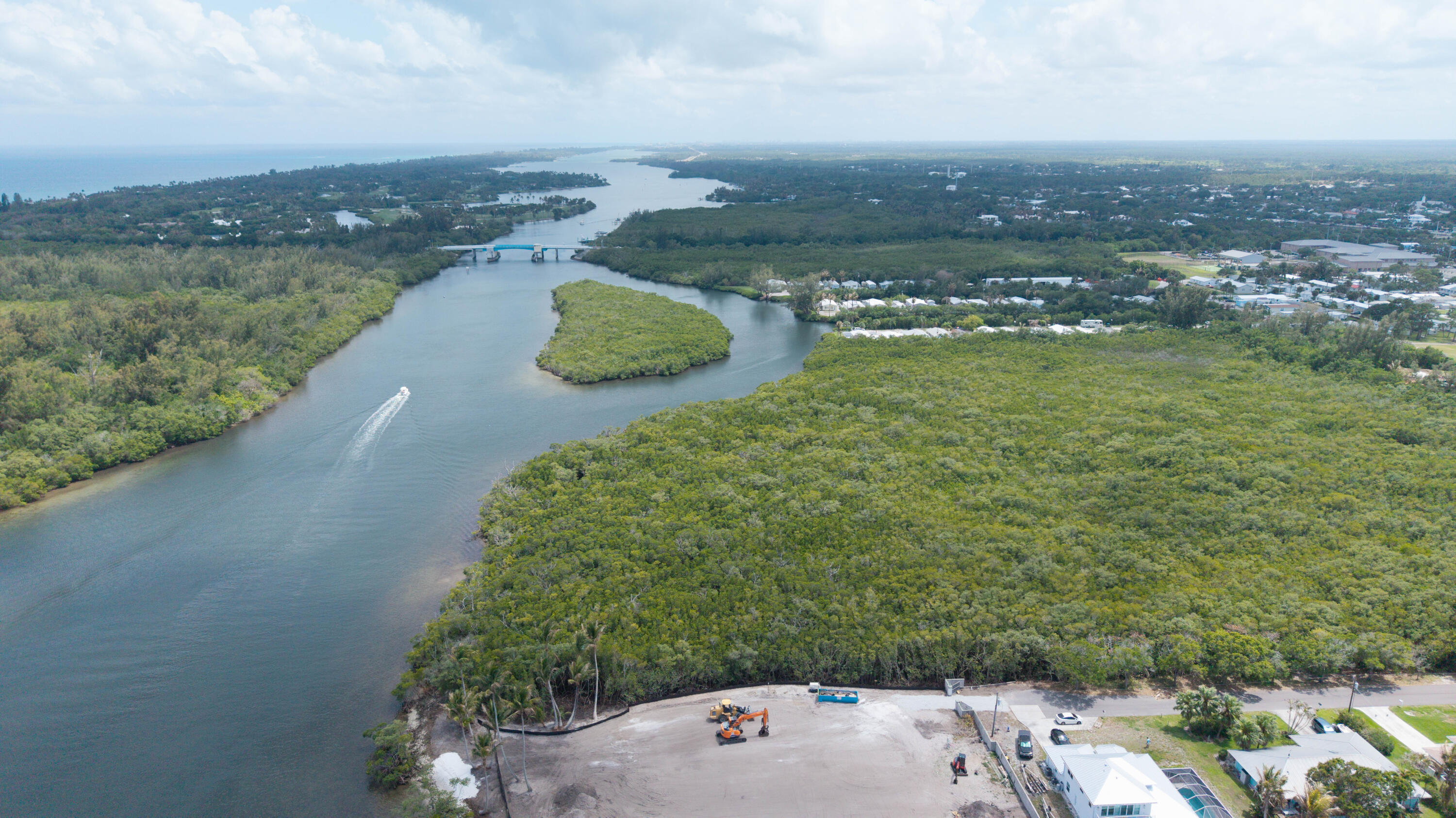 Unassigned SE Delafield Street, Hobe Sound, FL, 33455/$11,995,000 3 Unassigned SE Delafield Street