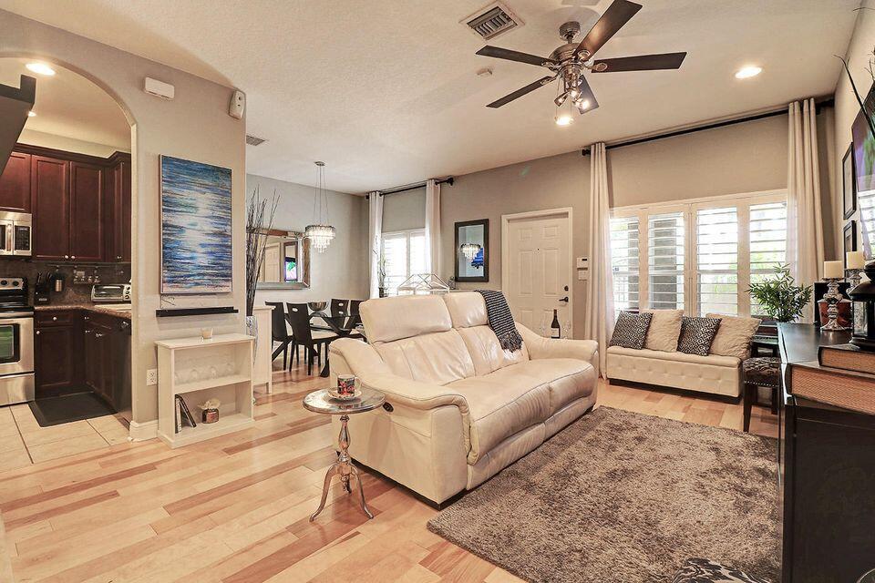 MONTEREY BAY TR - Residential Lease