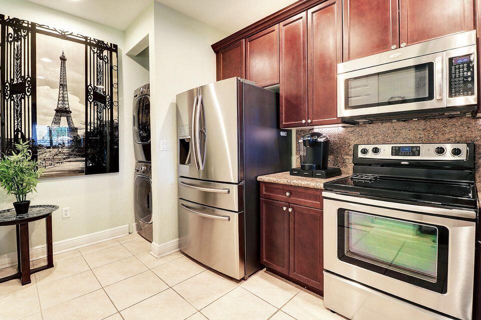 MONTEREY BAY TR - Residential Lease