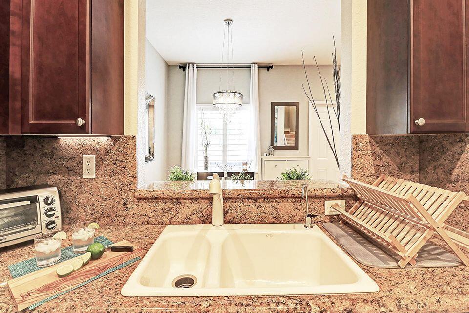 MONTEREY BAY TR - Residential Lease