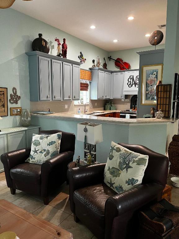 CANTERBURY PLACE - Residential Lease