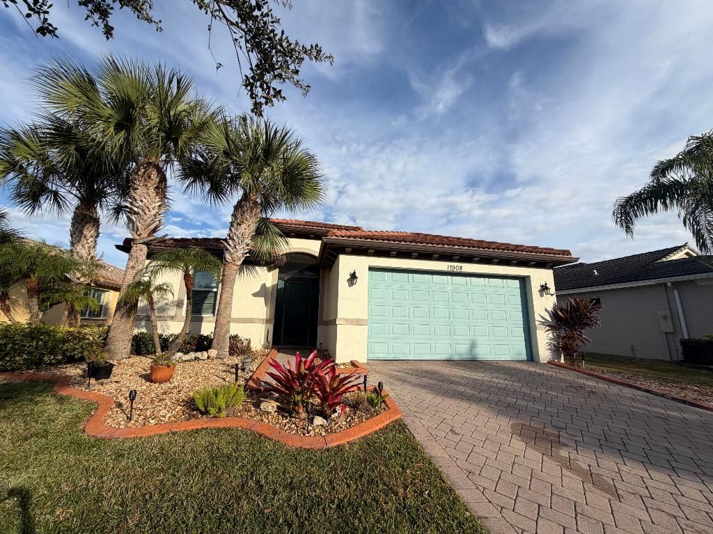 Photo of 11908 SW Crestwood Circle, Port Saint Lucie, FL 34987 (MLS # R11153044)