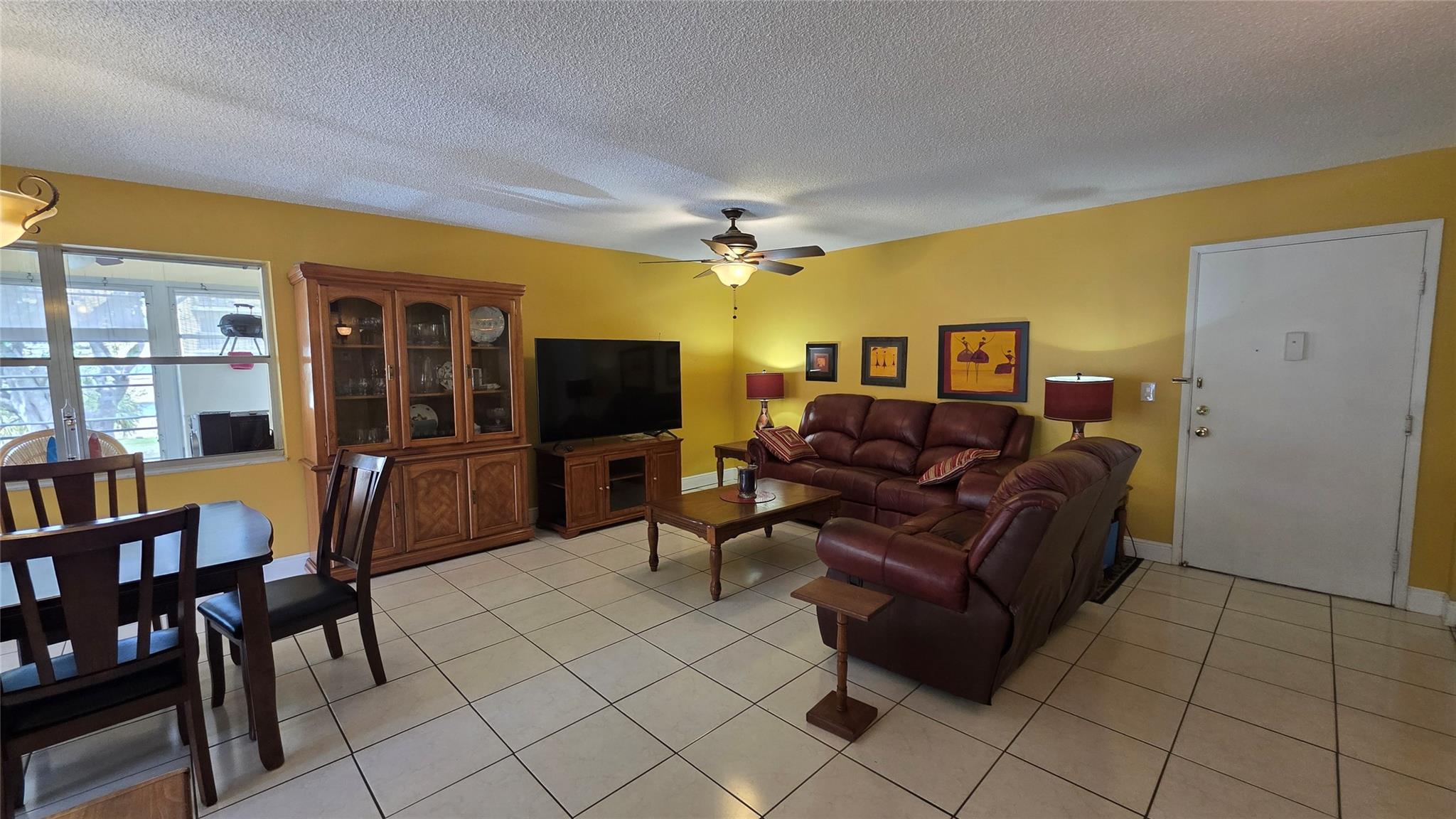 4047 NW 16 St 206