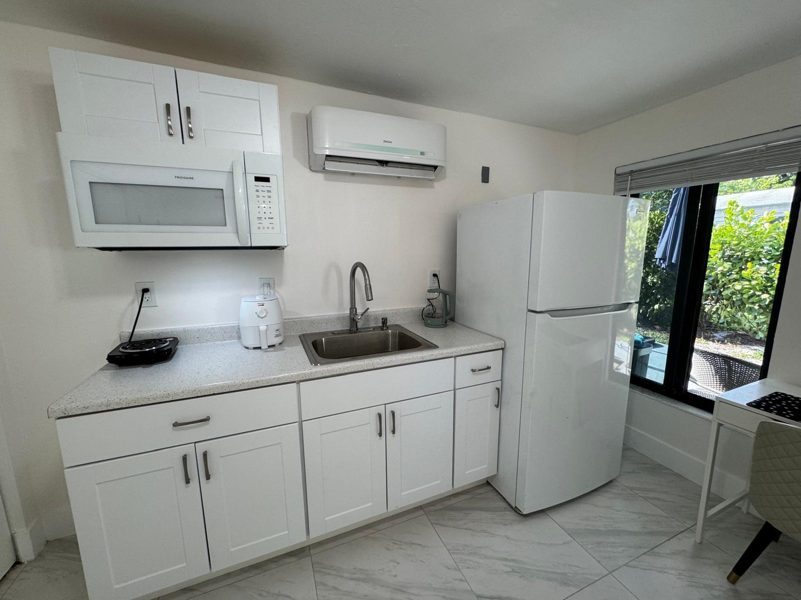 Charming, renovated studio apartment in Oakland Park. This bright and efficient space is thoughtfully designed for comfortable everyday living. Features include built-in storage, partial furnishings, and tile flooring. Enjoy access to a shared yard perfect for relaxing outdoors, plus the convenience of an on-site washer and dryer at no extra cost. Located in a peaceful, friendly neighborhood surrounded by parks and tree-lined streets, just minutes from the beach, vibrant Wilton Drive, and downtown Oakland Park’s top restaurants, breweries, and events. Quick application process. Tenant pays a flat fee of $125/month covering electricity, water, trash, landscaping, and internet.