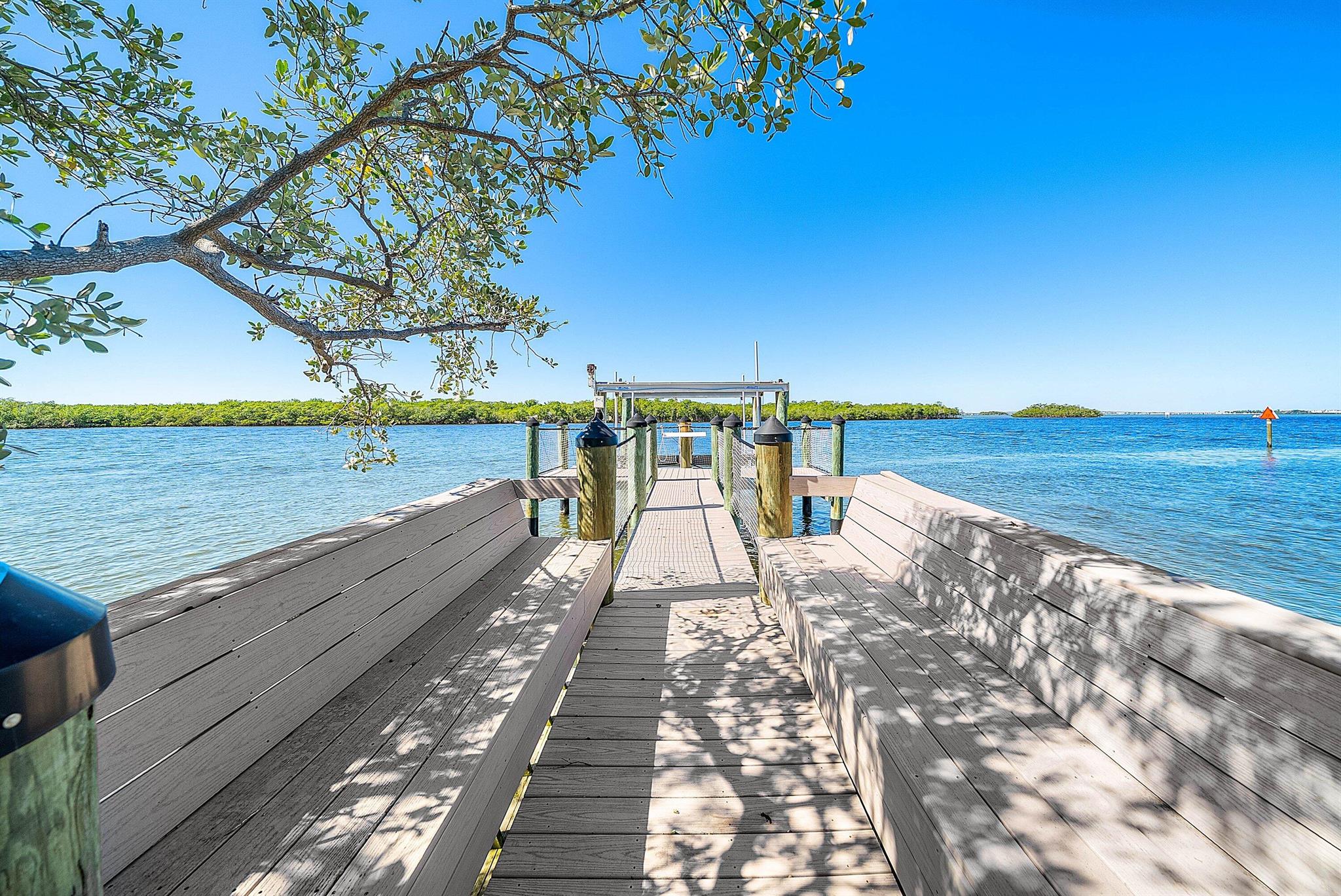 SAILFISH POINT - Residential