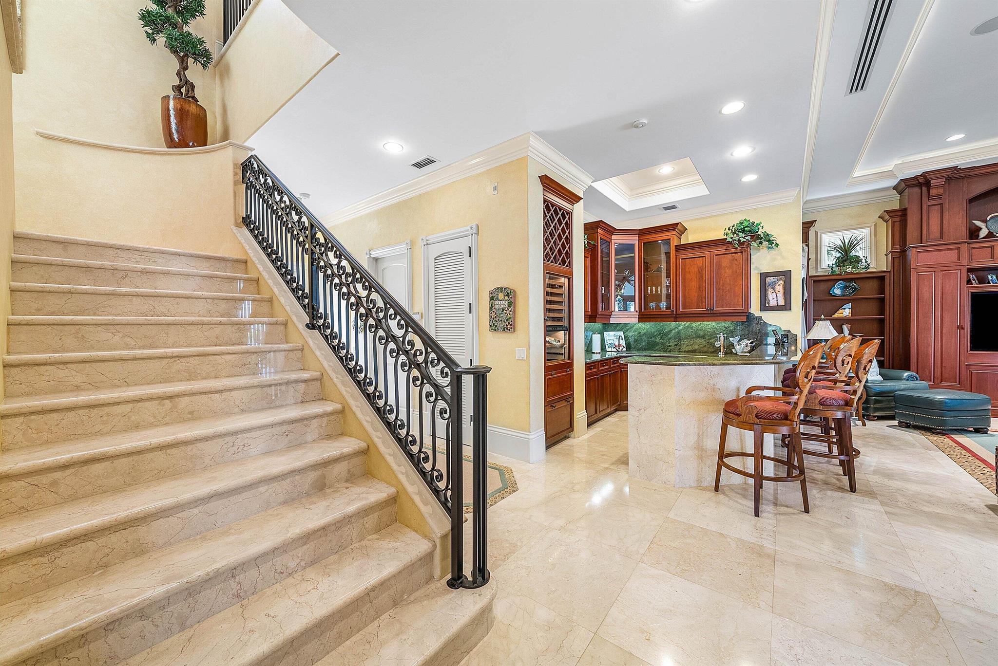 SAILFISH POINT - Residential