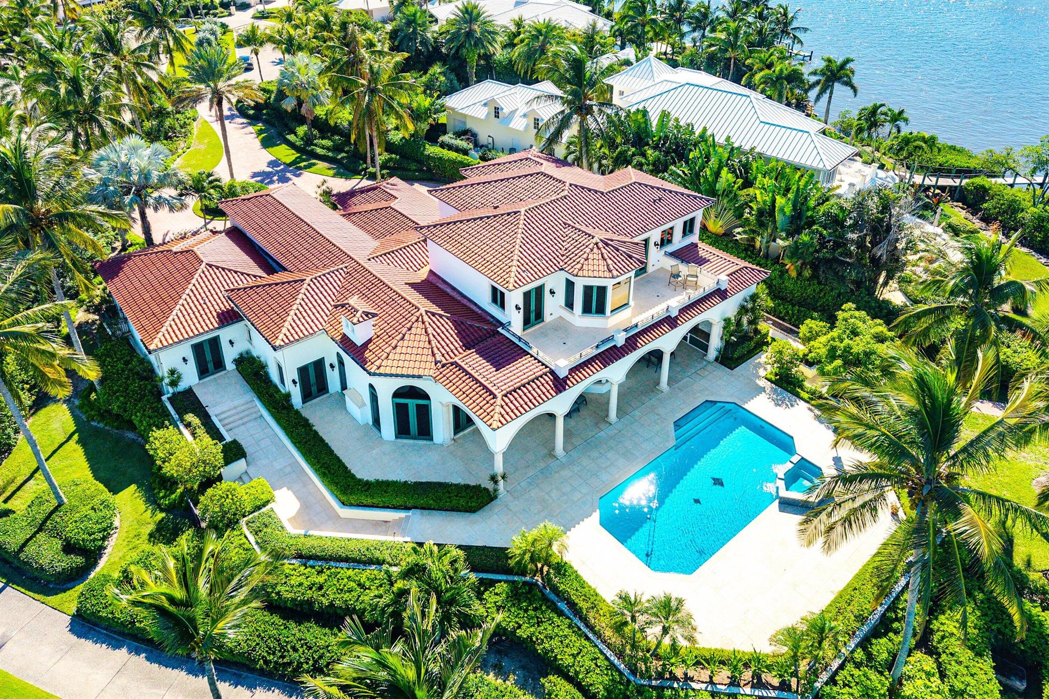 SAILFISH POINT - Residential