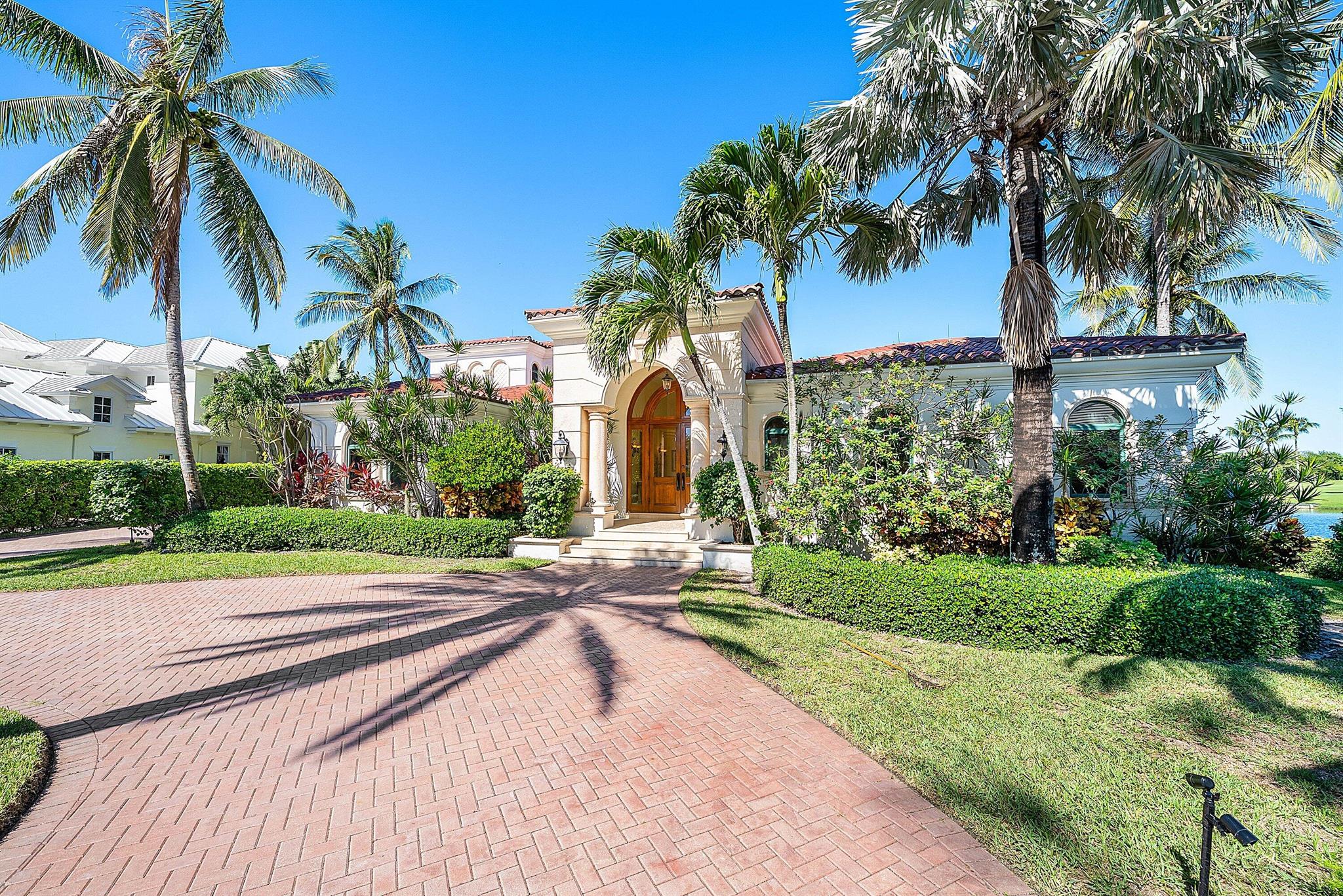 SAILFISH POINT - Residential