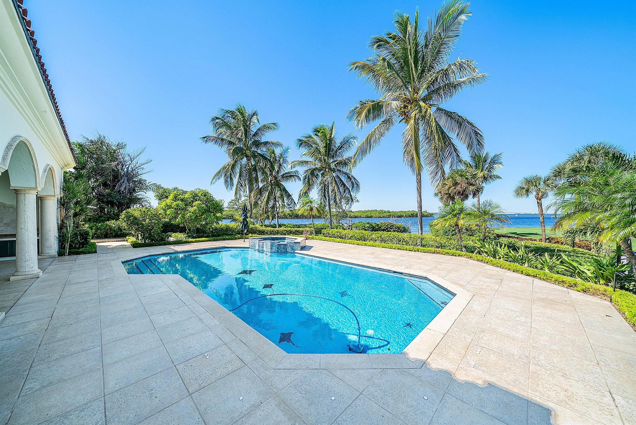 SAILFISH POINT - Residential