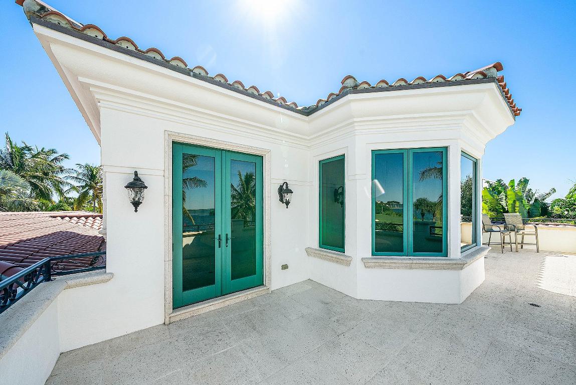 SAILFISH POINT - Residential