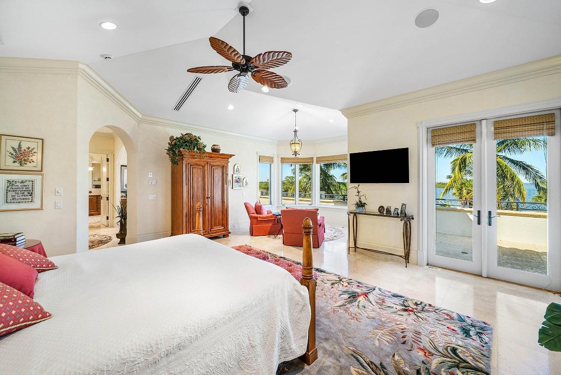 SAILFISH POINT - Residential