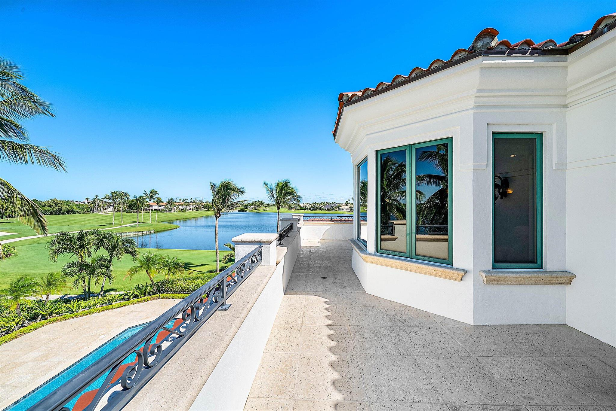 SAILFISH POINT - Residential