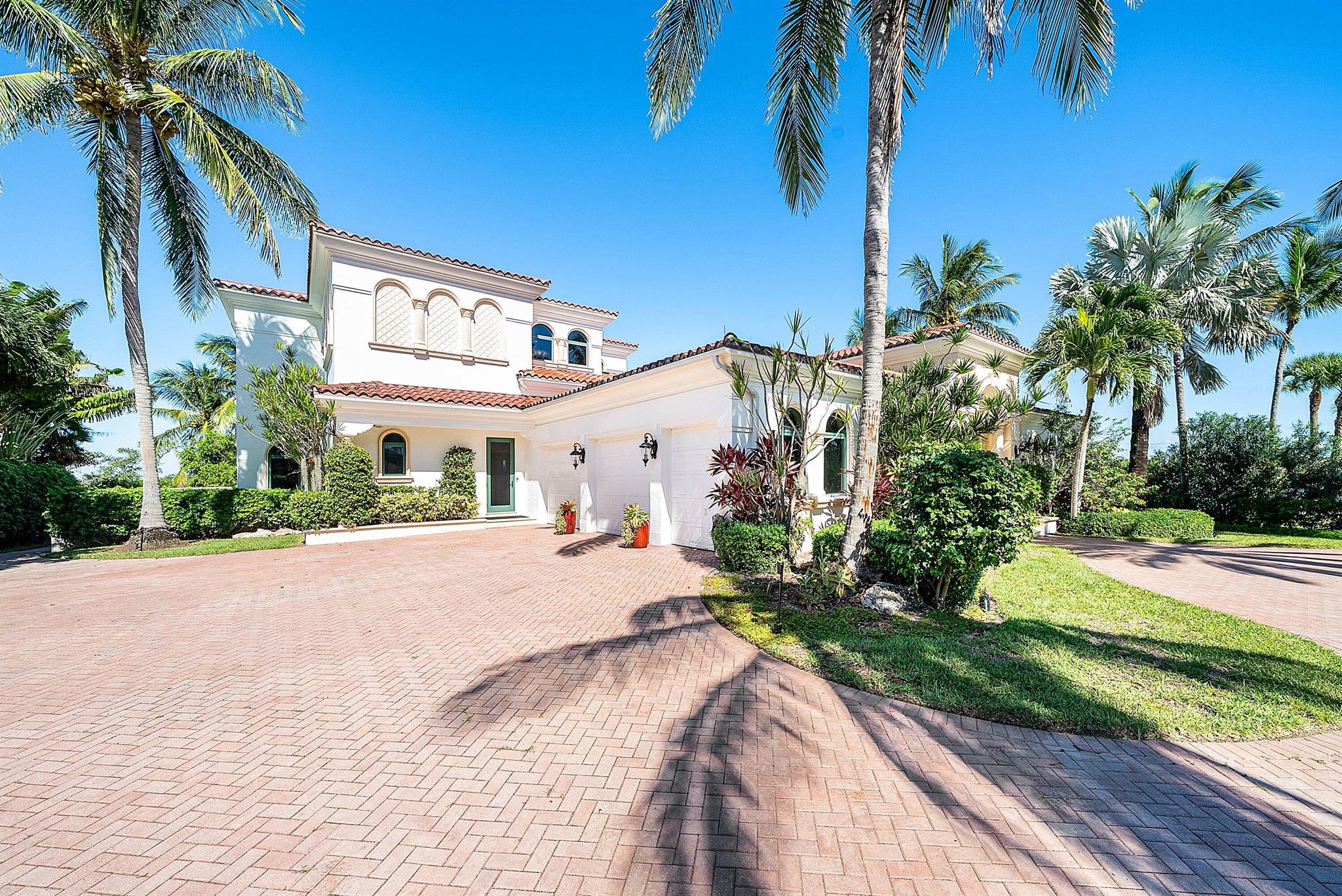 SAILFISH POINT - Residential