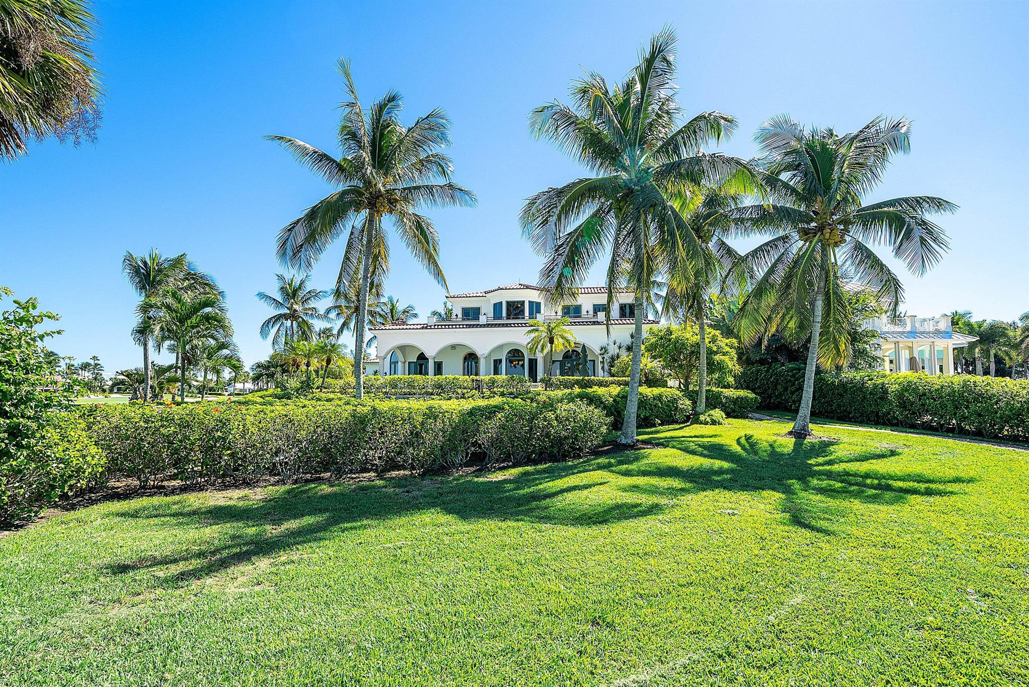 SAILFISH POINT - Residential