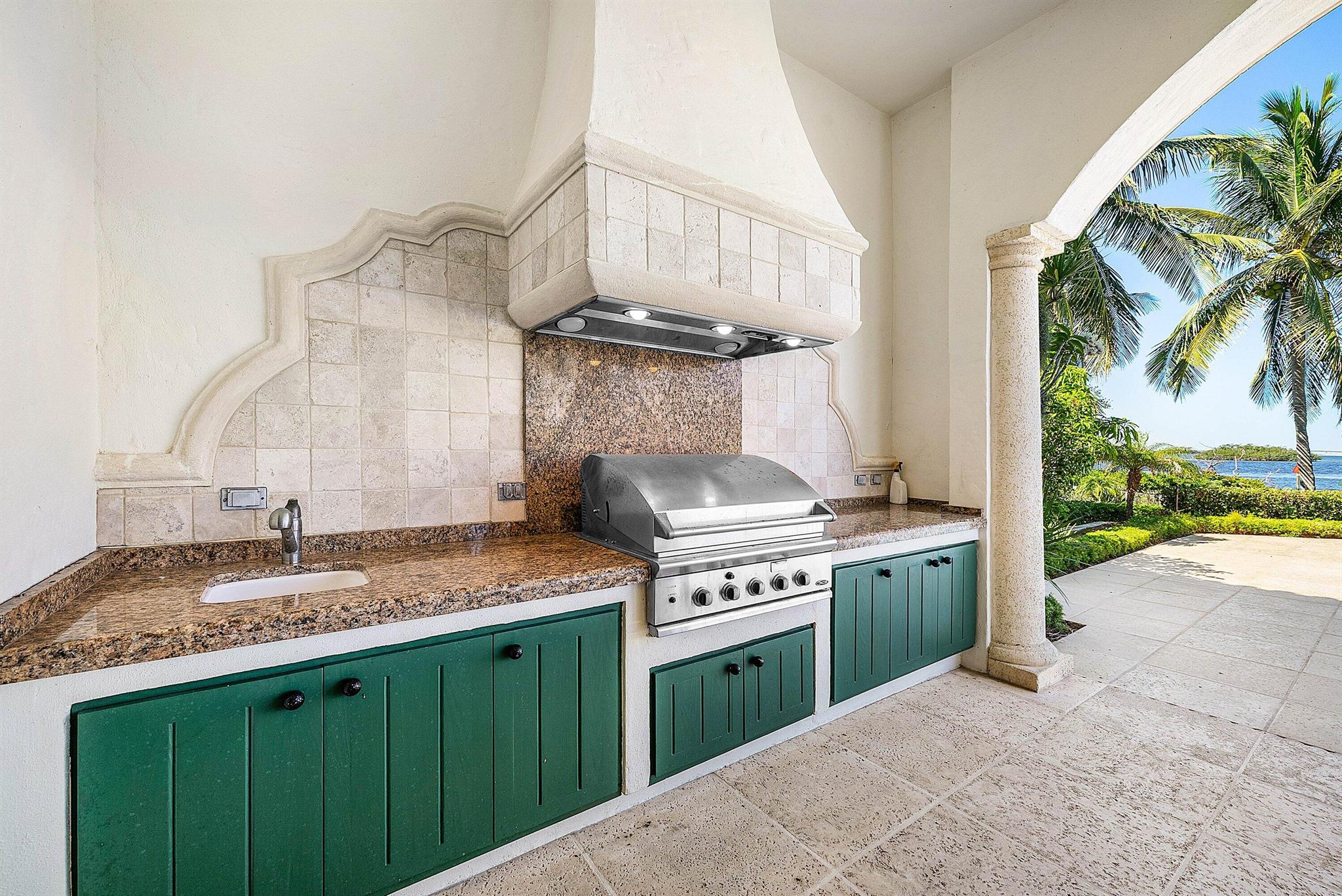 SAILFISH POINT - Residential