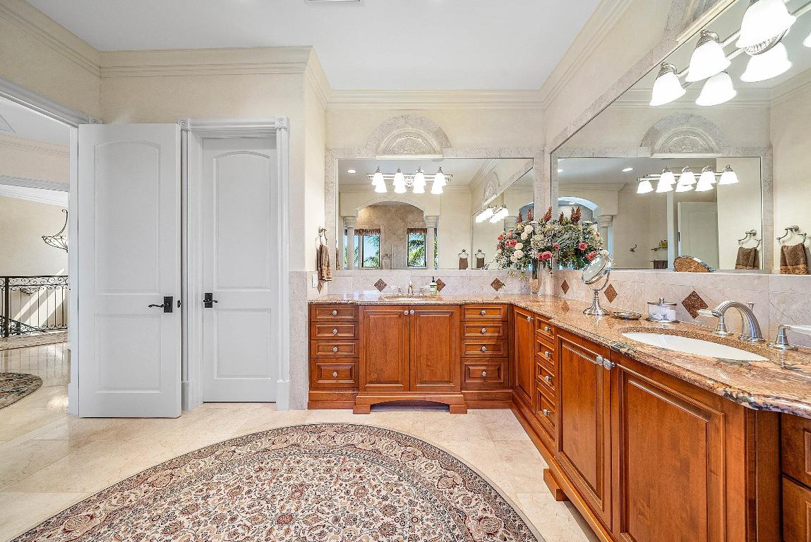 SAILFISH POINT - Residential