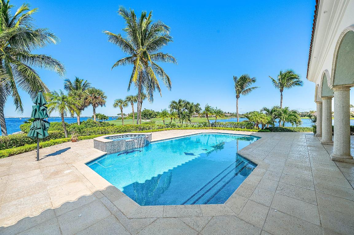 SAILFISH POINT - Residential