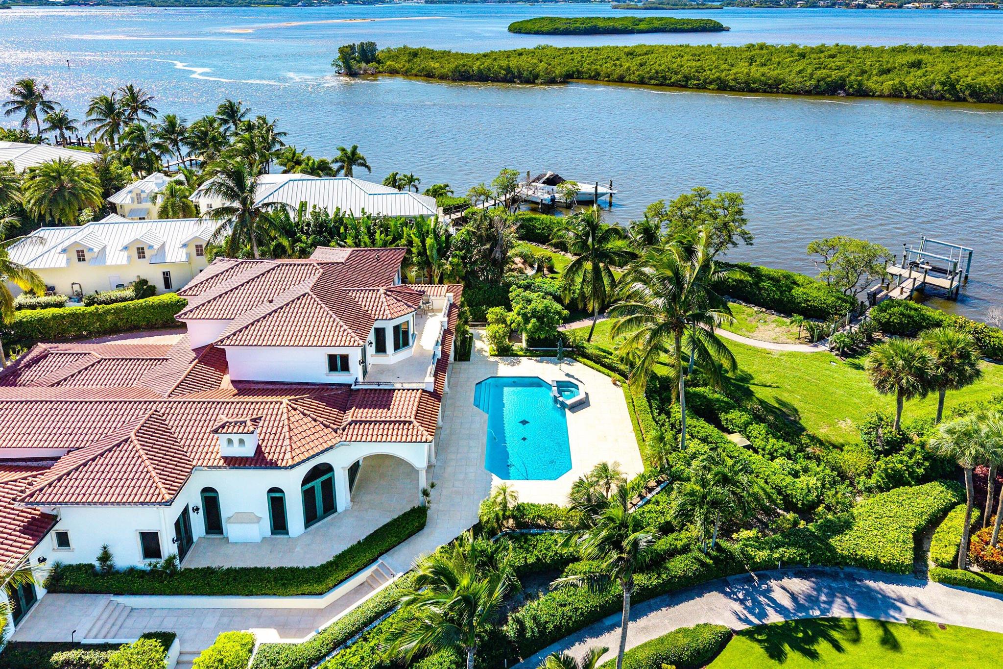 SAILFISH POINT - Residential