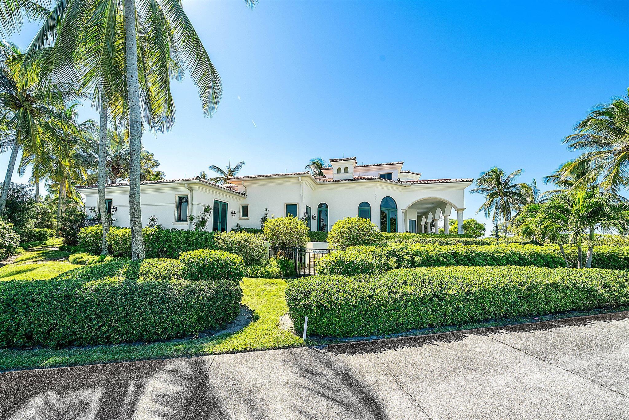 SAILFISH POINT - Residential