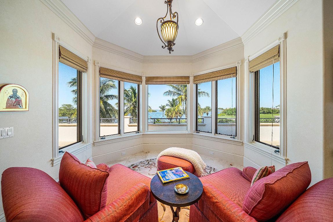 SAILFISH POINT - Residential