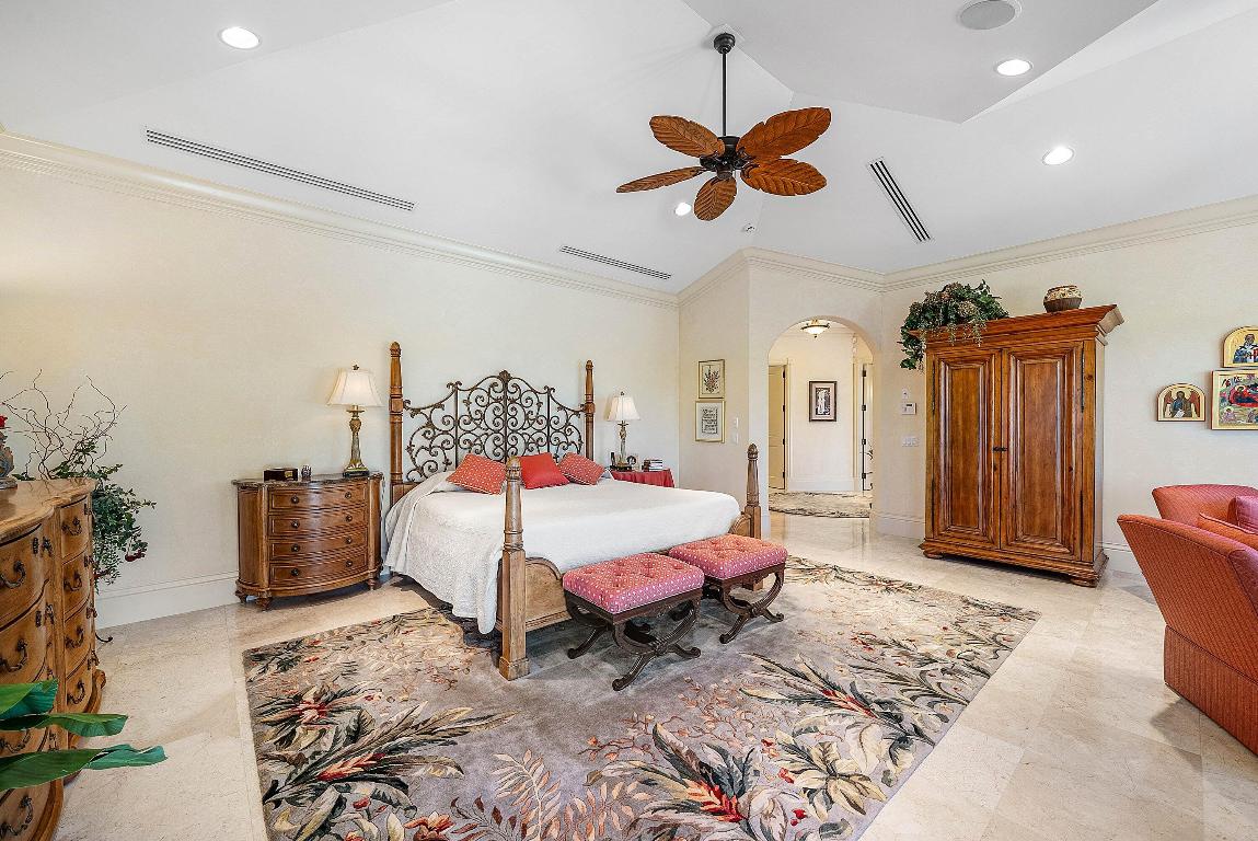 SAILFISH POINT - Residential