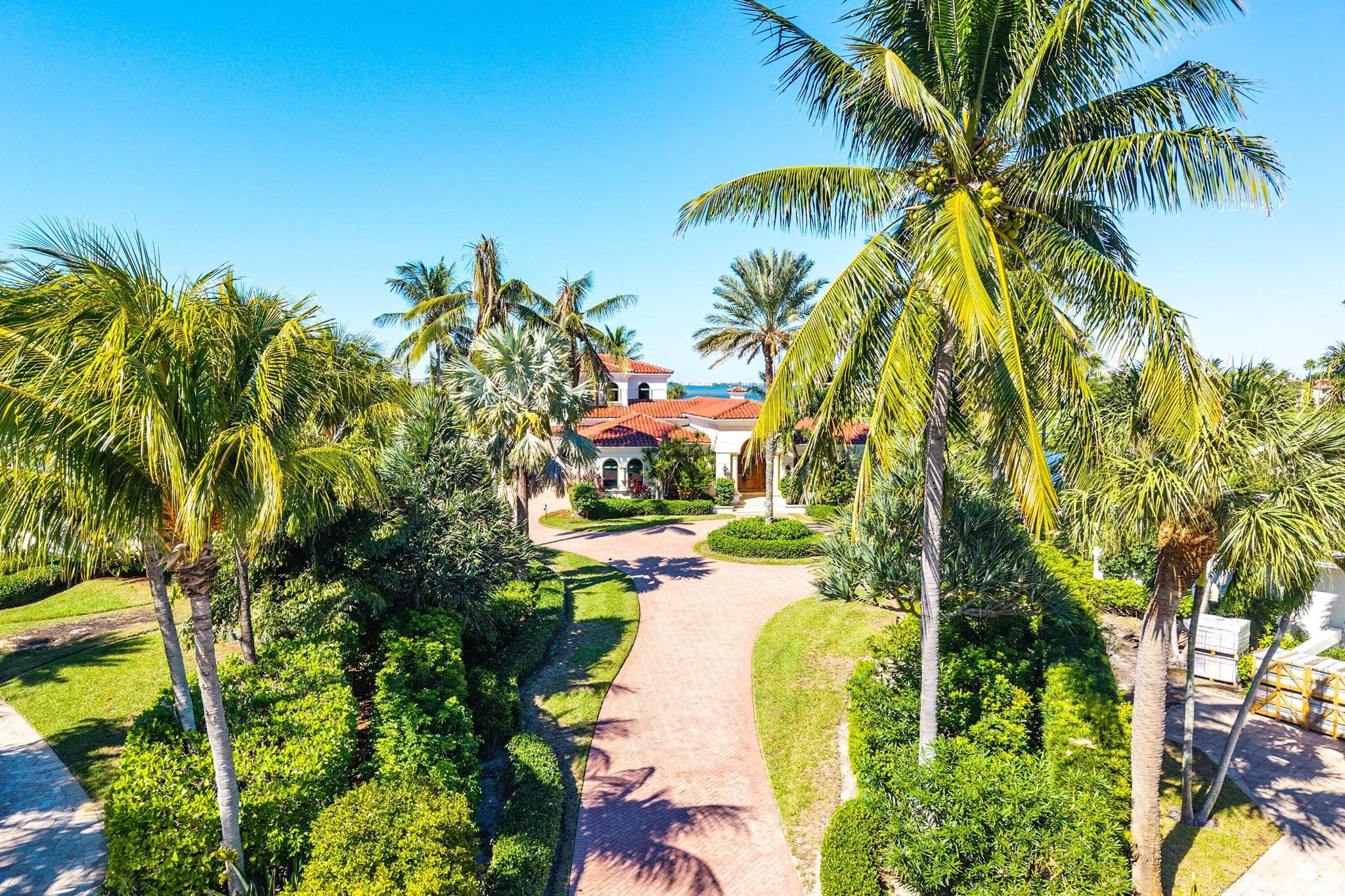 SAILFISH POINT - Residential