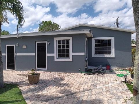 2215 NW 9th Ct Fort Lauderdale FL 33311