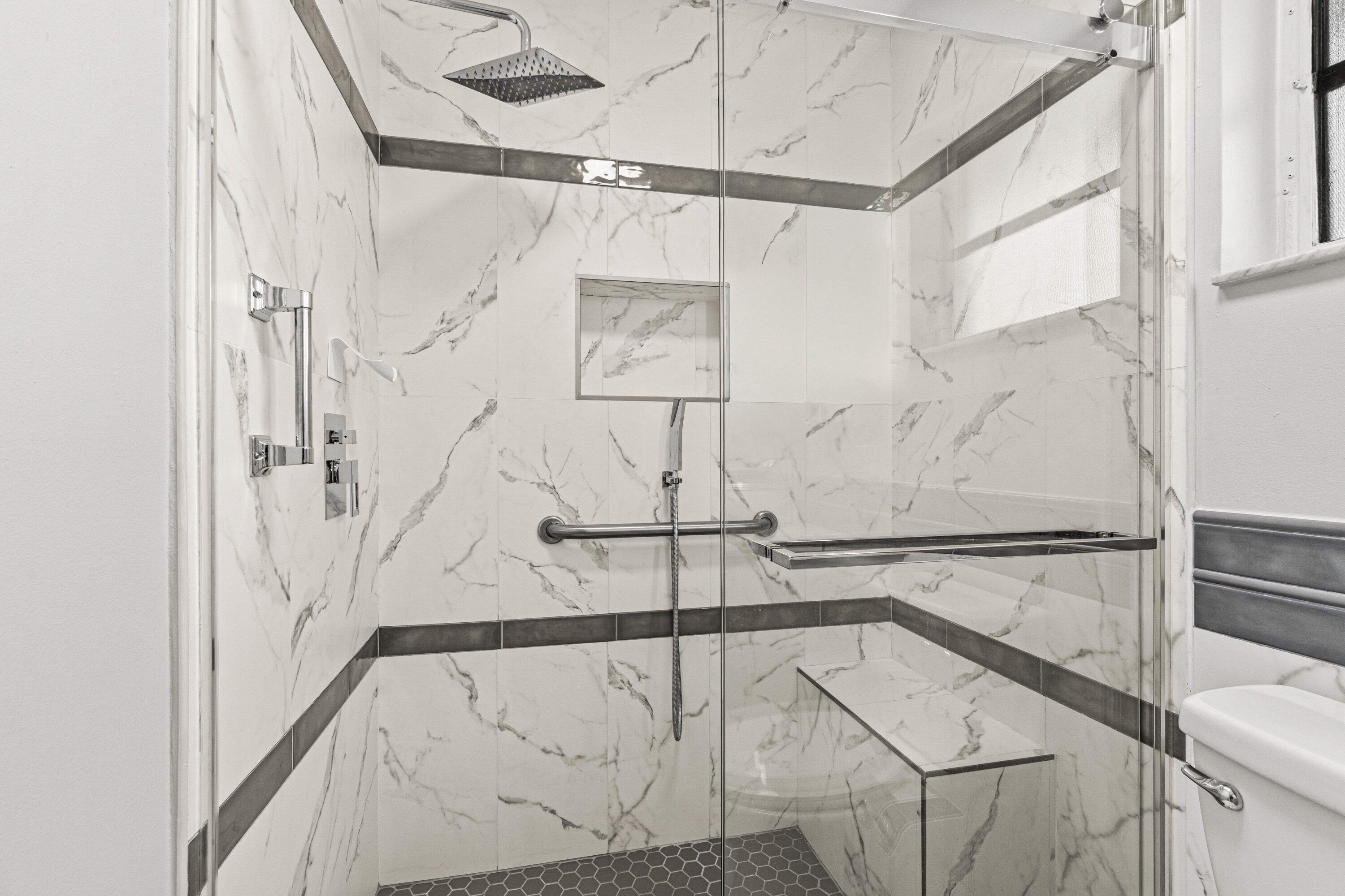 HUNTINGTON POINTE - Residential