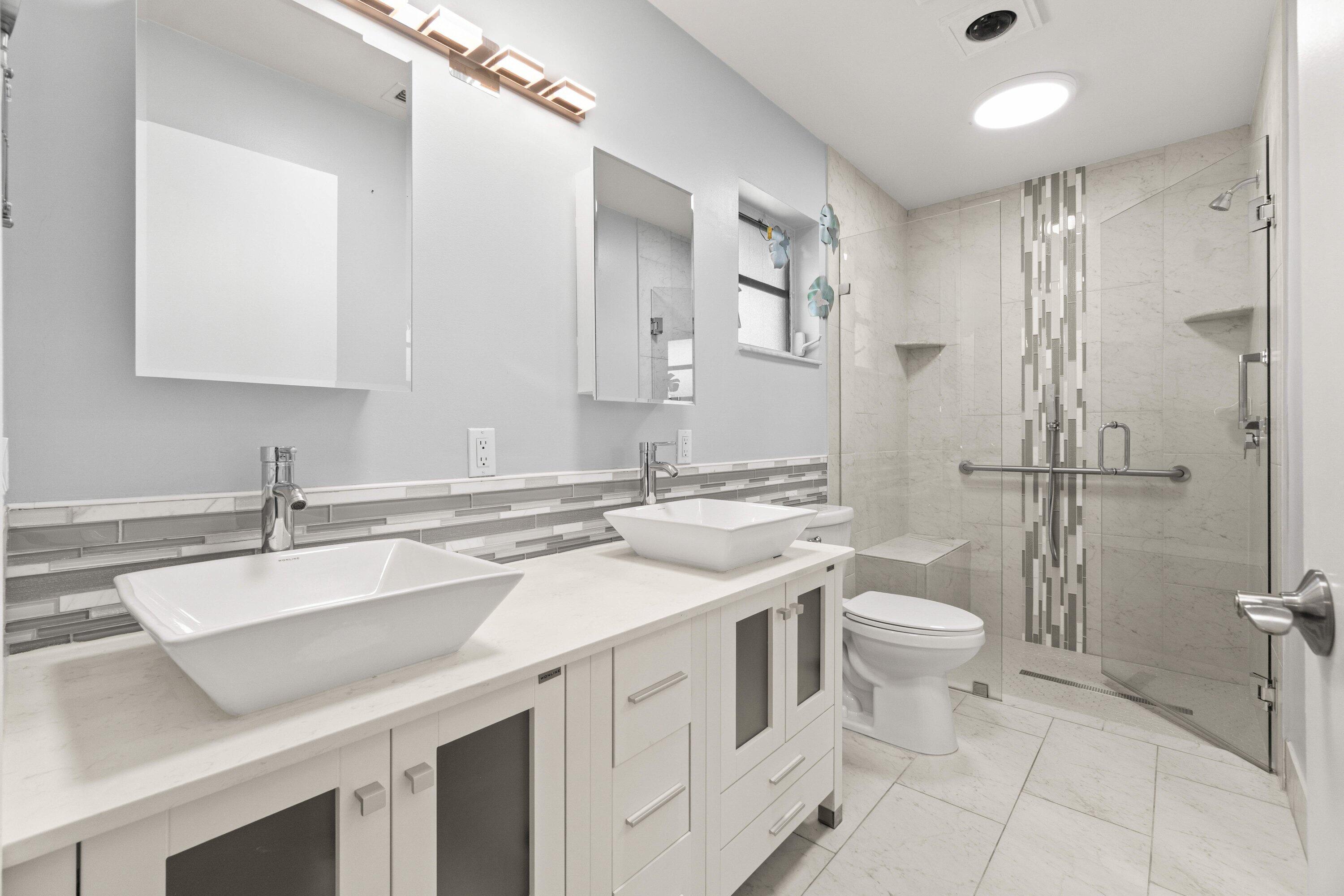 HUNTINGTON POINTE - Residential