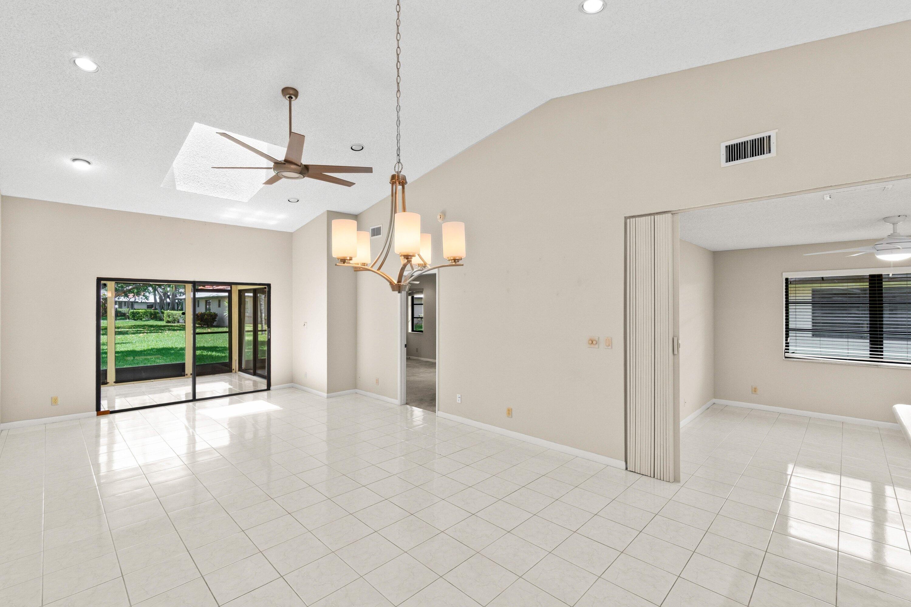 HUNTINGTON POINTE - Residential