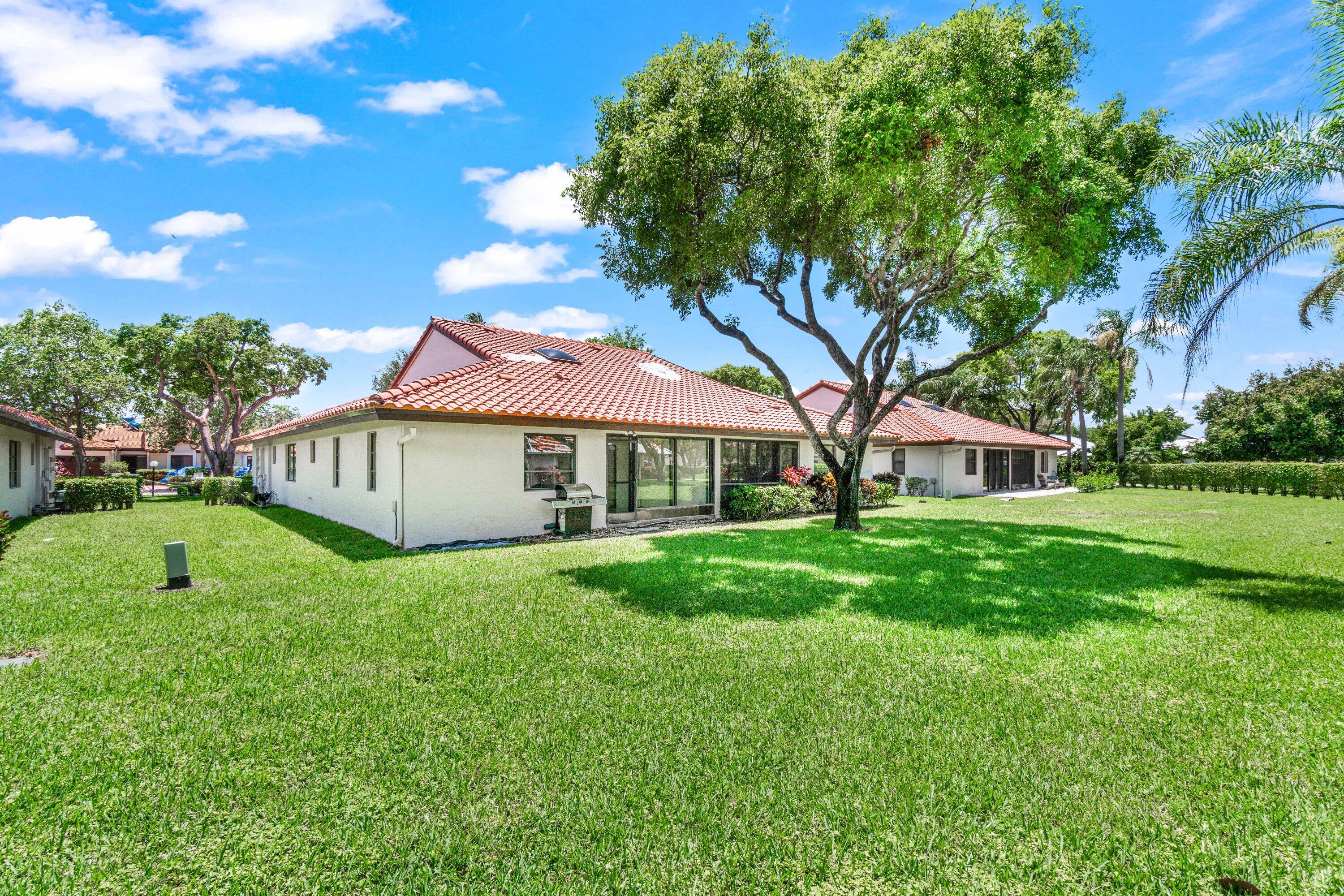 HUNTINGTON POINTE - Residential