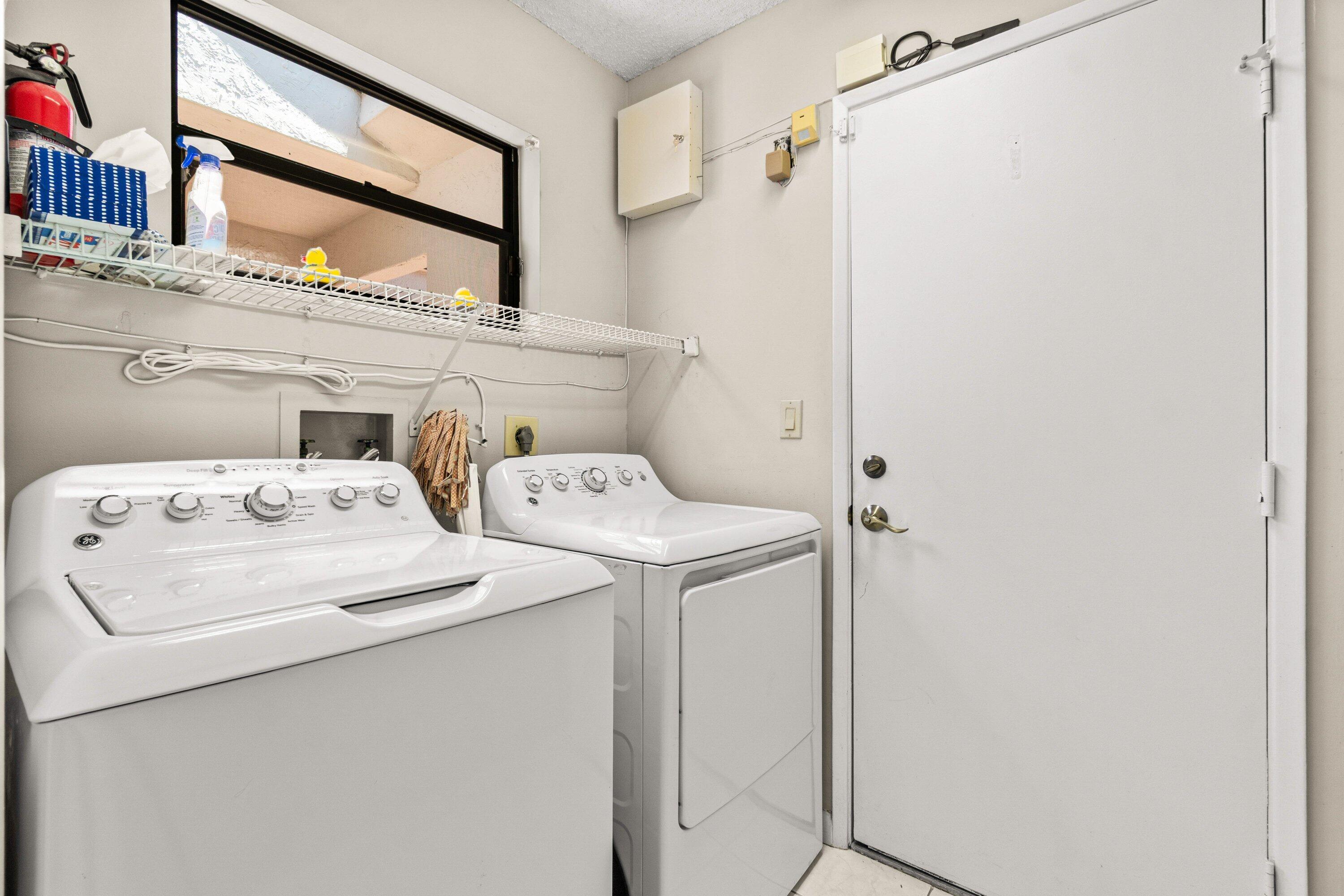 HUNTINGTON POINTE - Residential