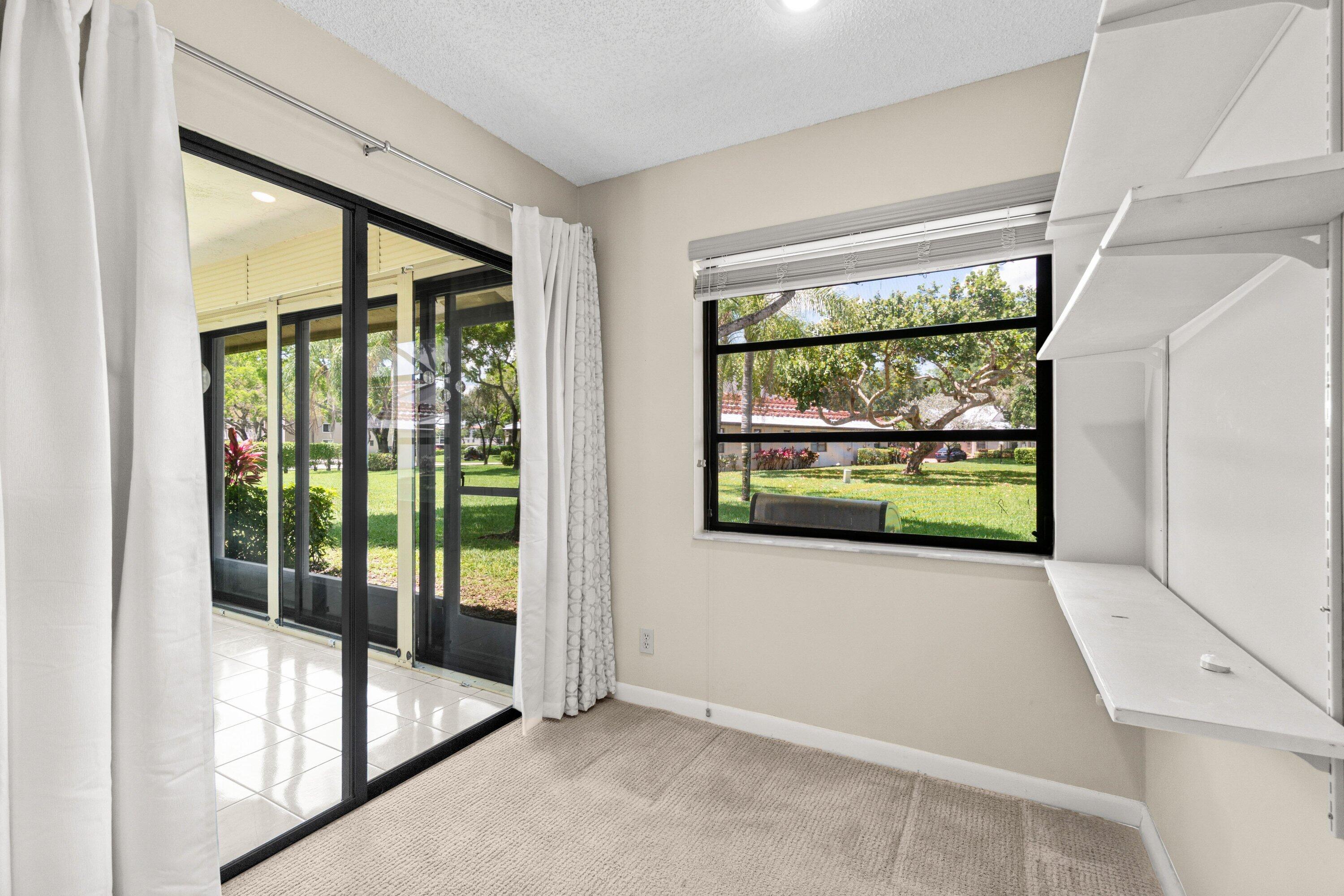 HUNTINGTON POINTE - Residential