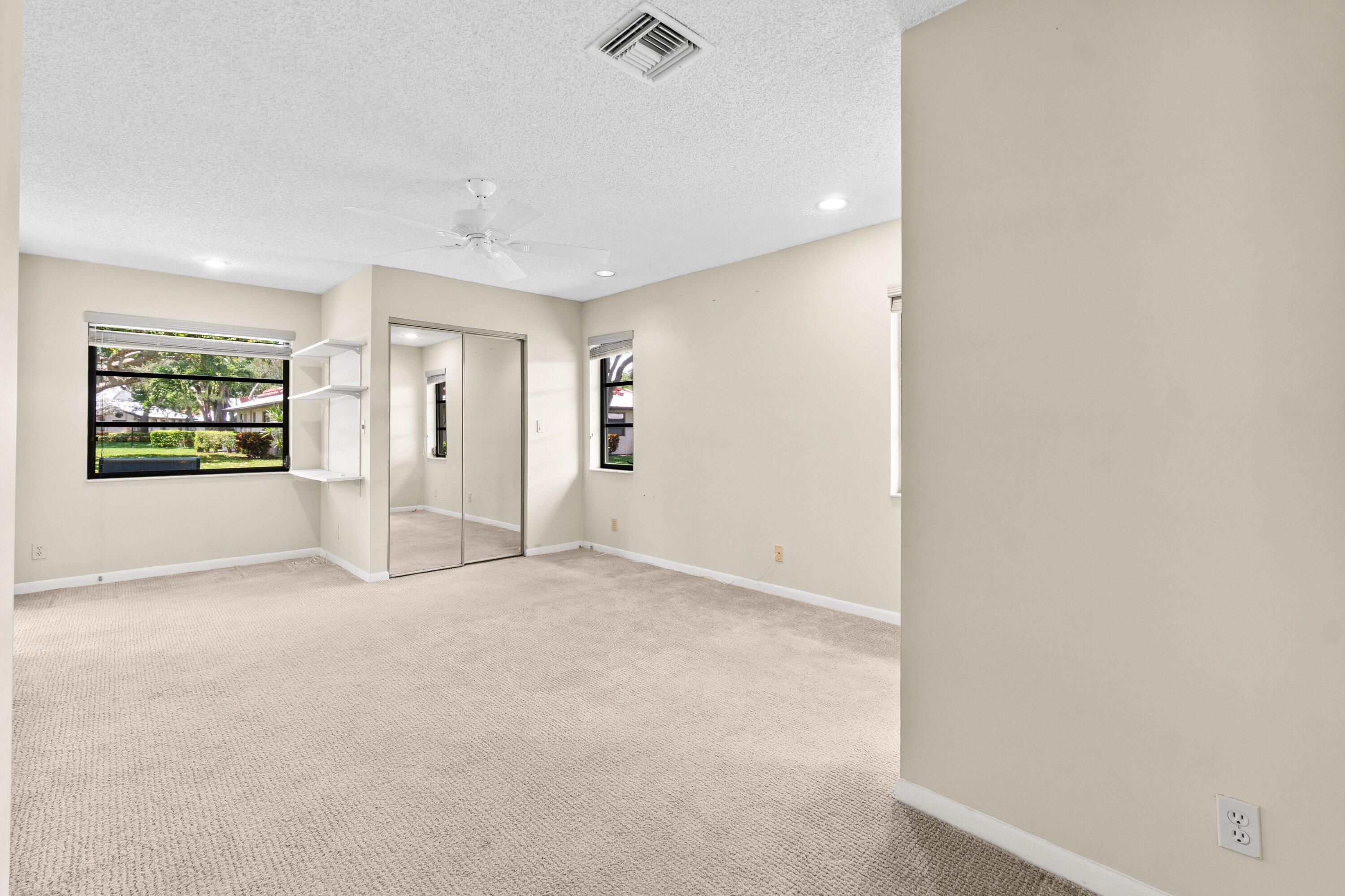 HUNTINGTON POINTE - Residential