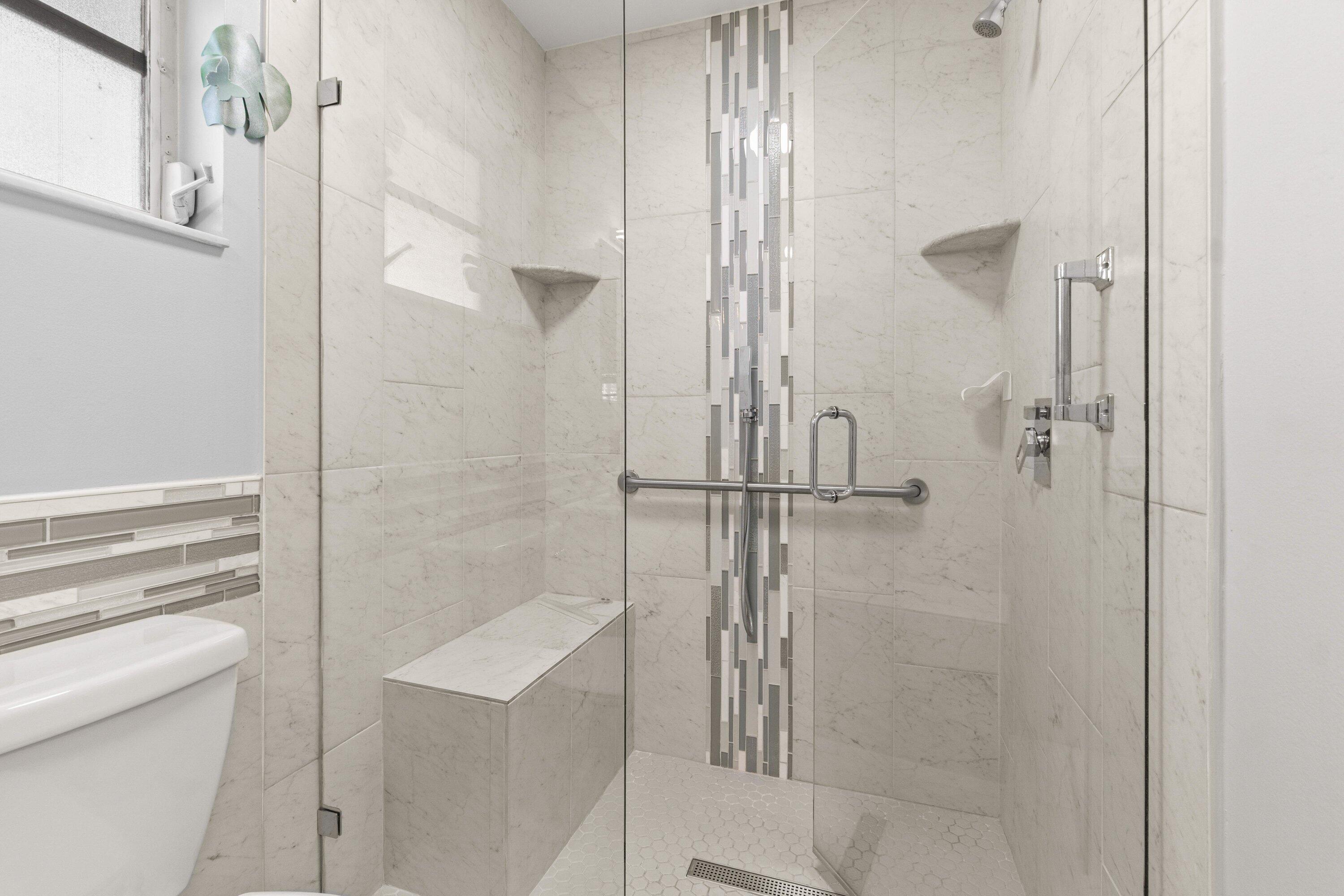 HUNTINGTON POINTE - Residential