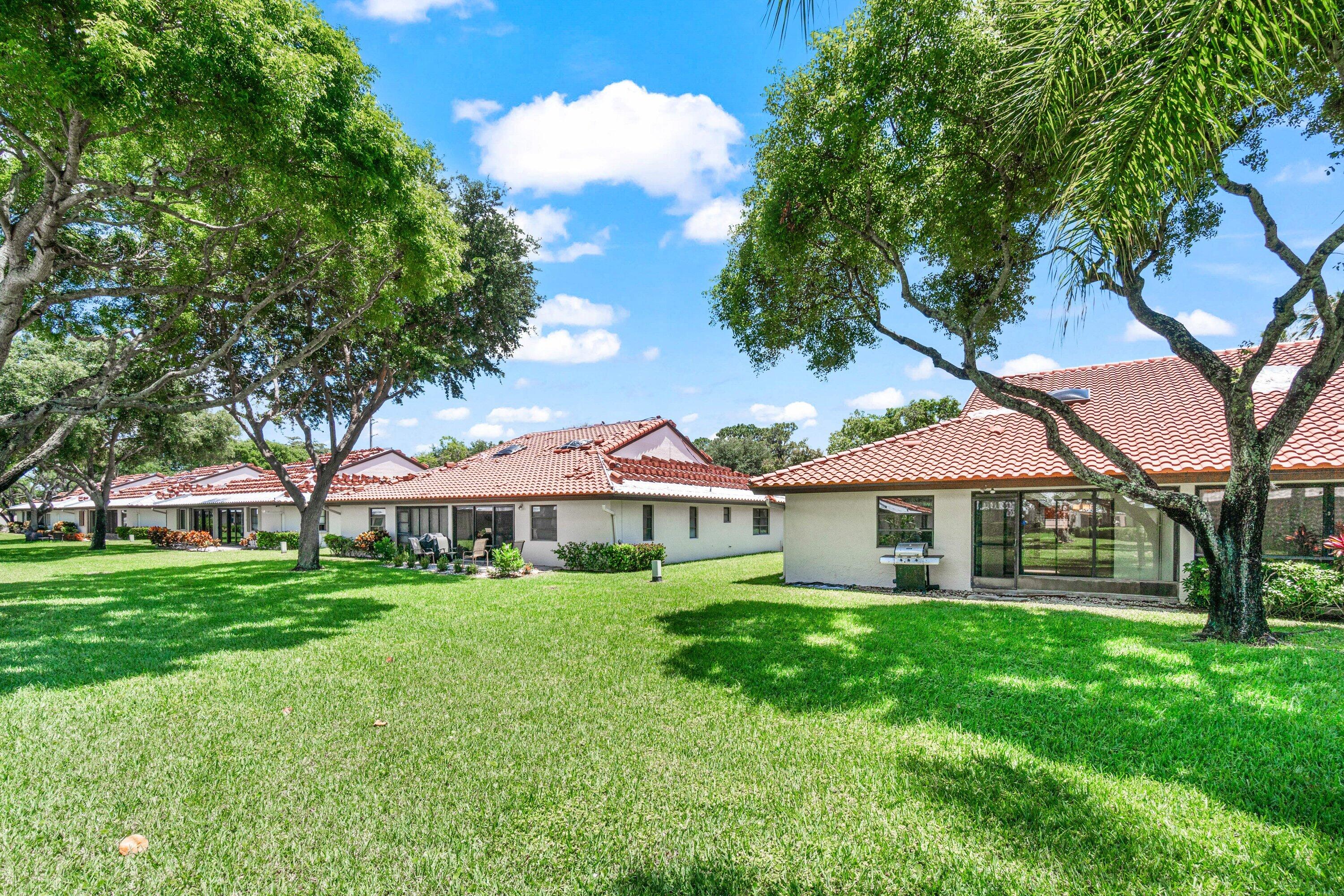 HUNTINGTON POINTE - Residential