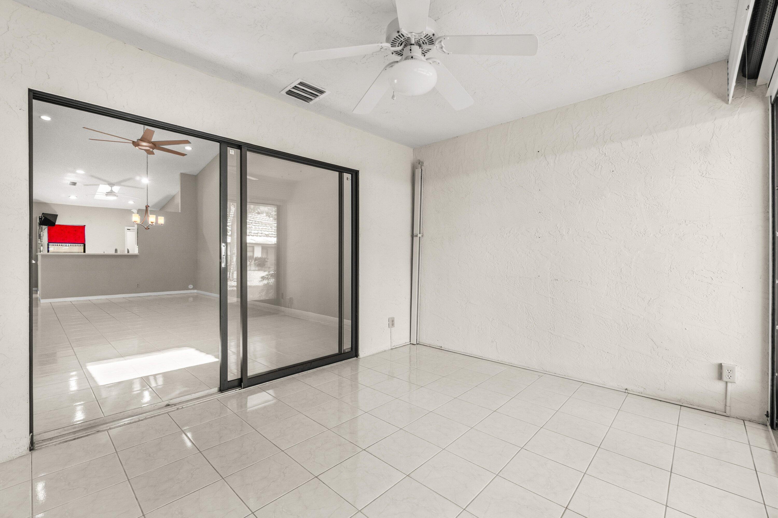 HUNTINGTON POINTE - Residential