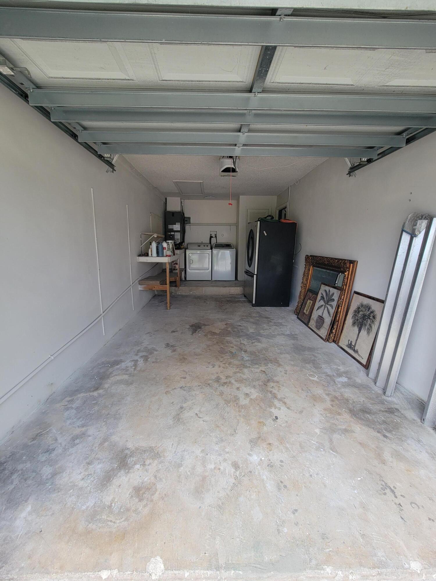 INDIAN CREEK PH 1 - Residential Lease