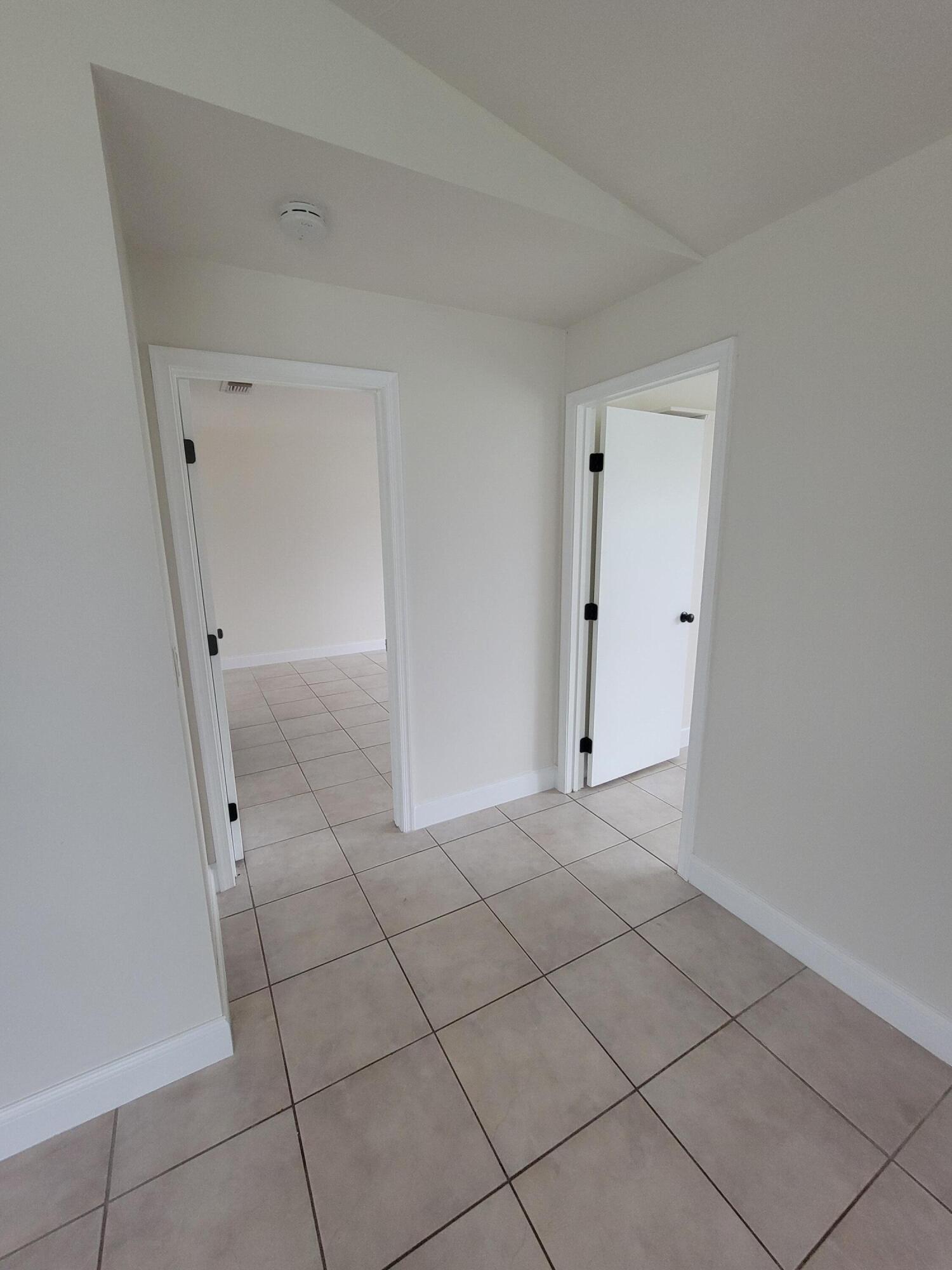 INDIAN CREEK PH 1 - Residential Lease