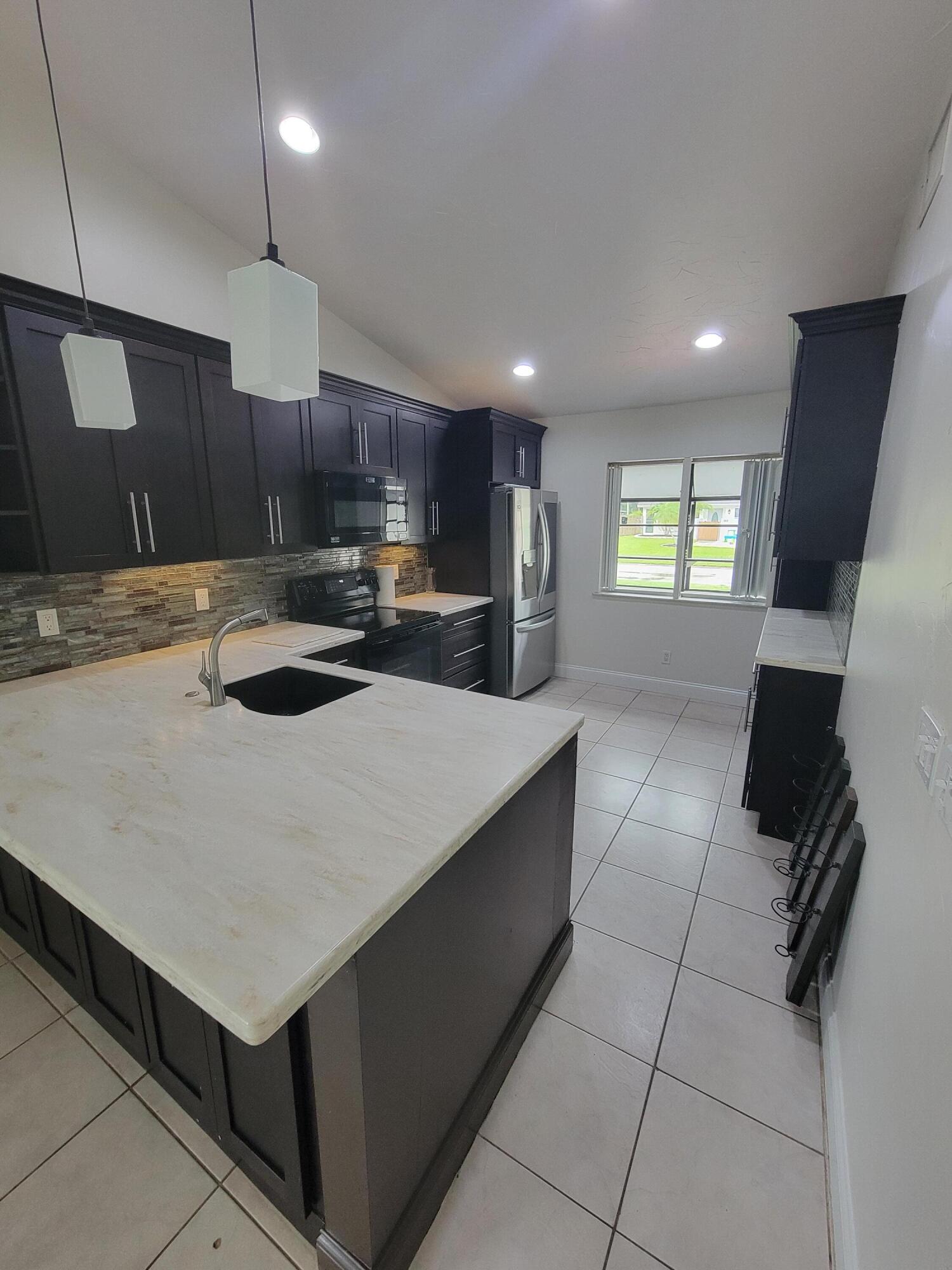 INDIAN CREEK PH 1 - Residential Lease