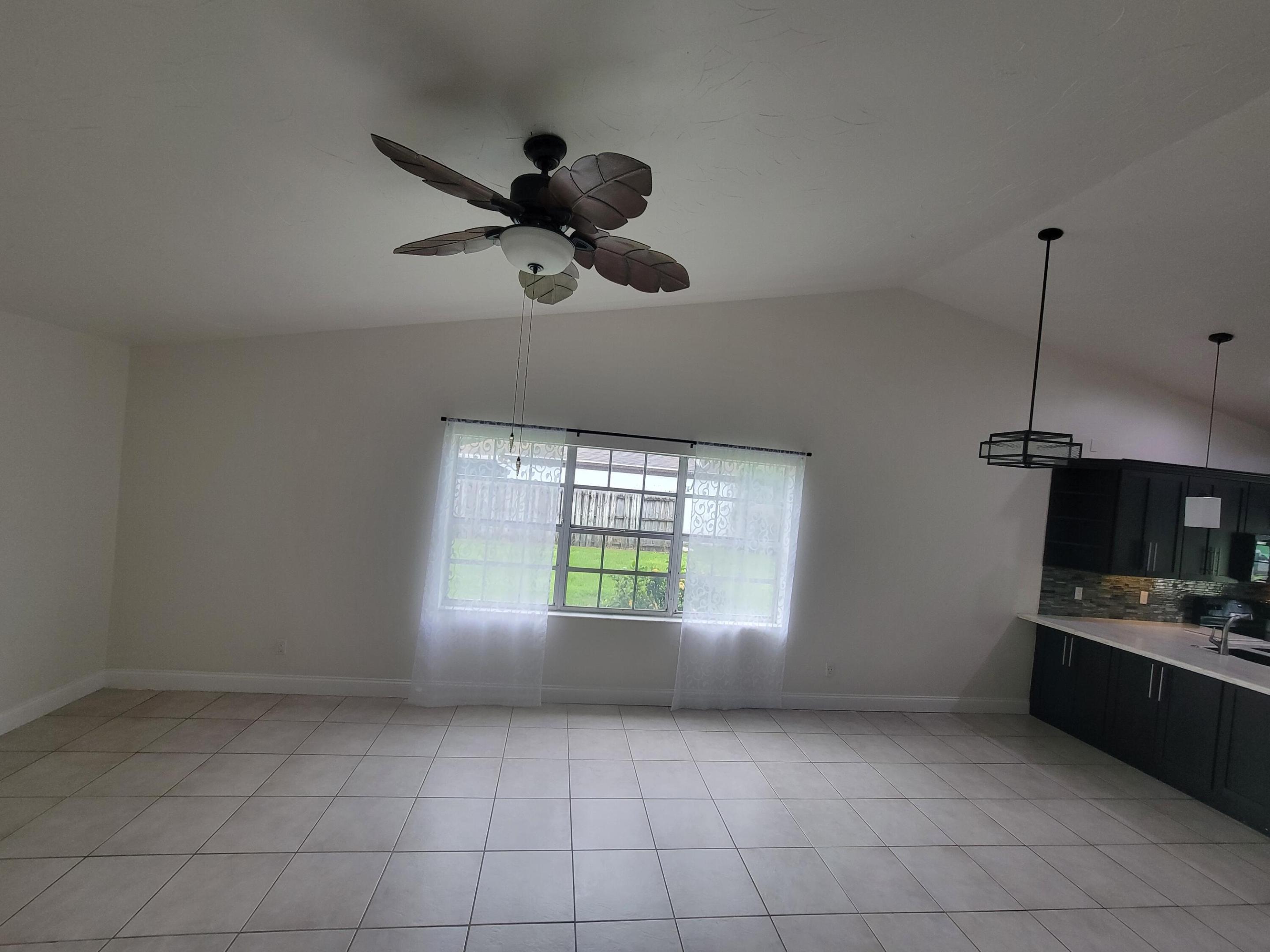 INDIAN CREEK PH 1 - Residential Lease