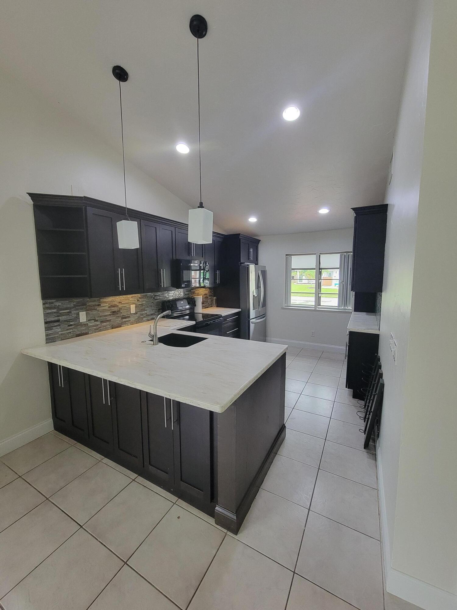 INDIAN CREEK PH 1 - Residential Lease