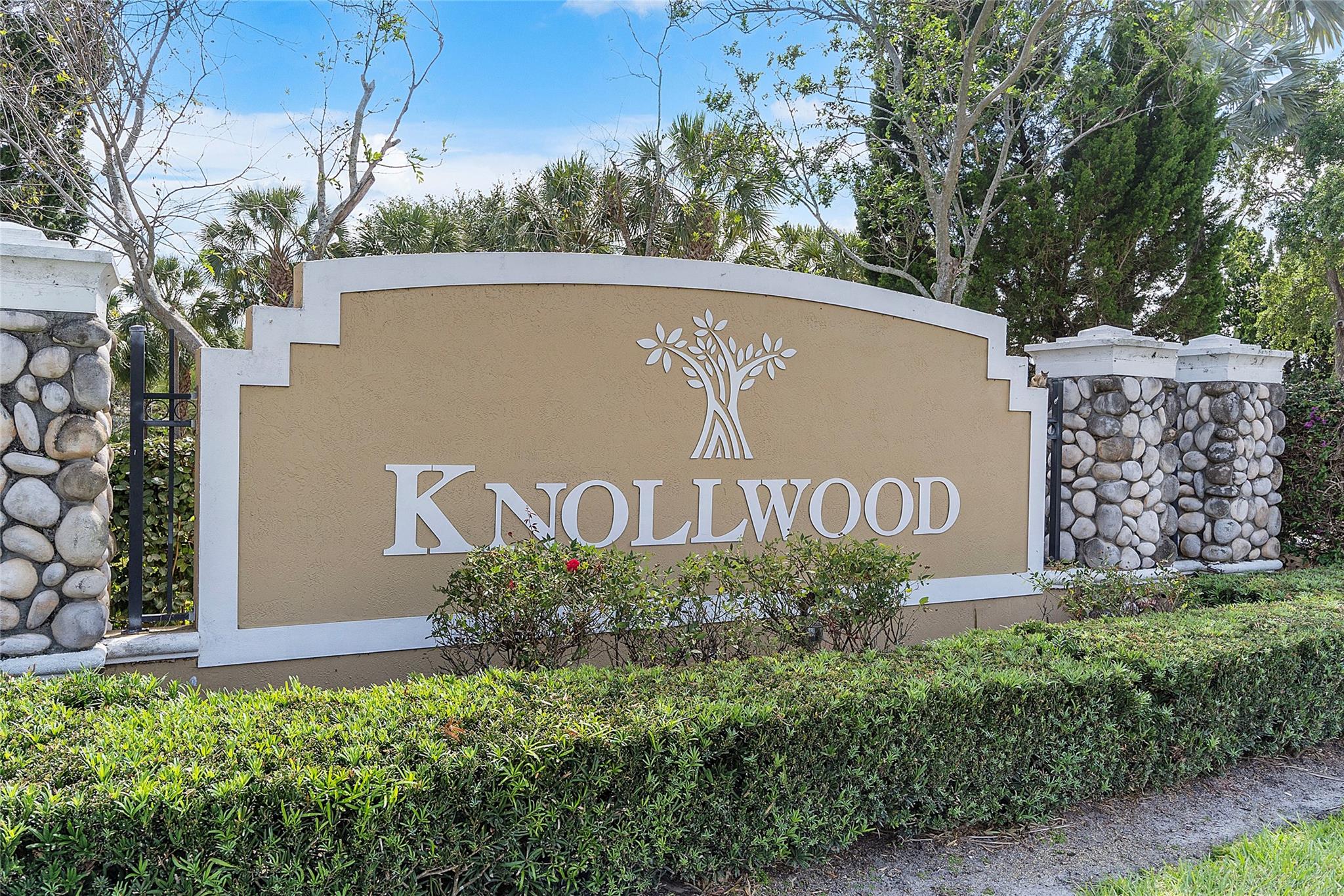 KNOLLWOOD PUD - Residential