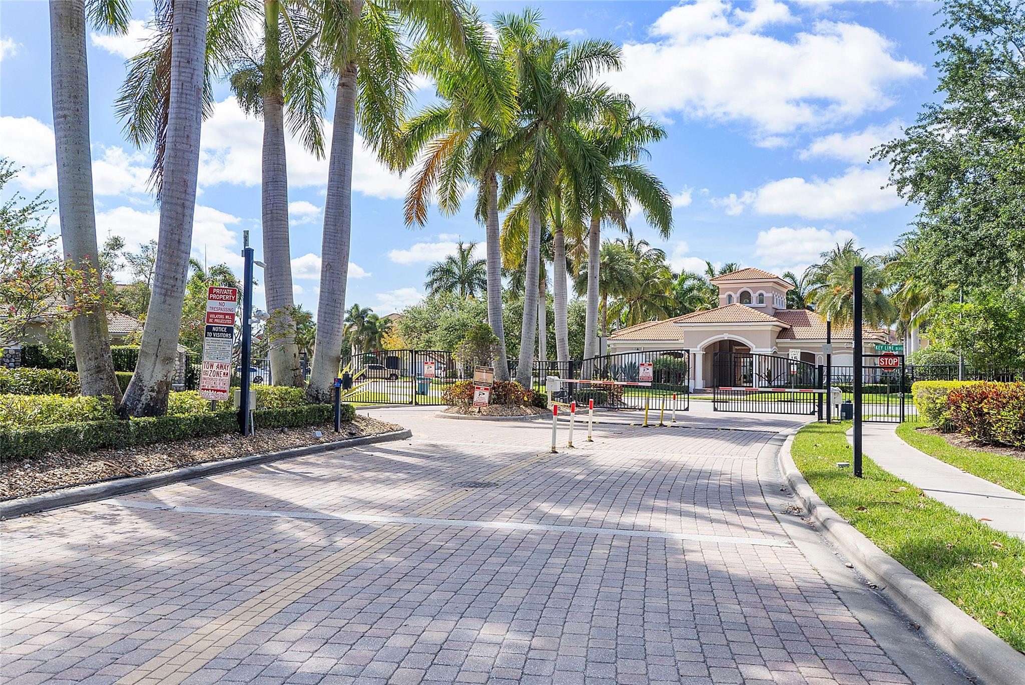 KNOLLWOOD PUD - Residential