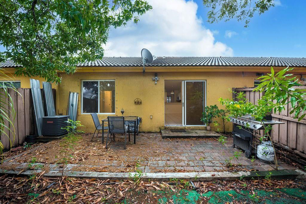 Sabal Palm Villas Condo - Residential Lease