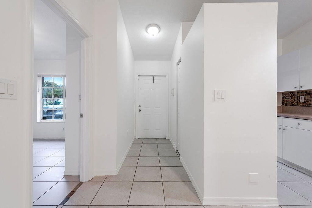 Sabal Palm Villas Condo - Residential Lease