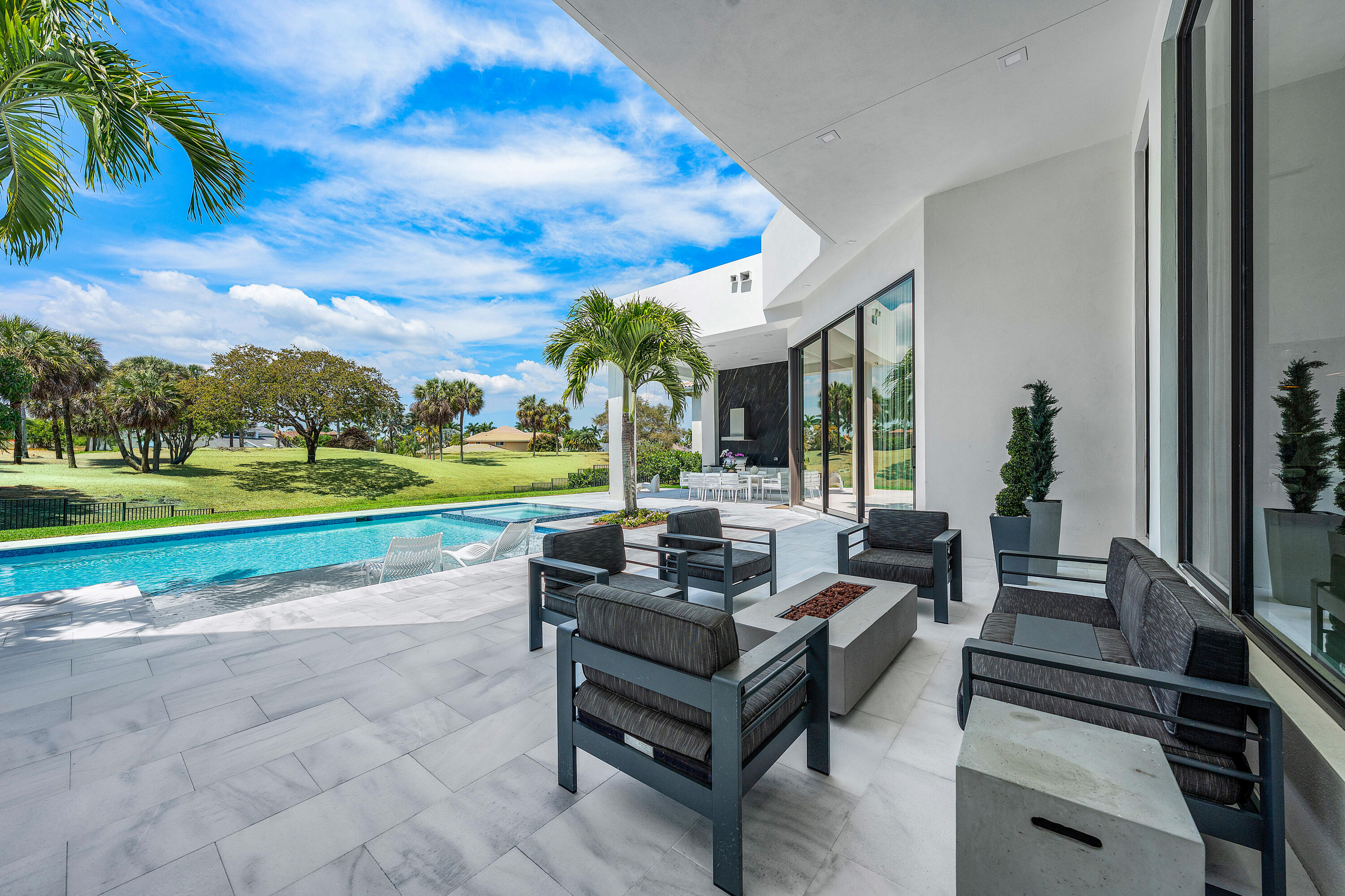 LAKE ESTATES - Residential