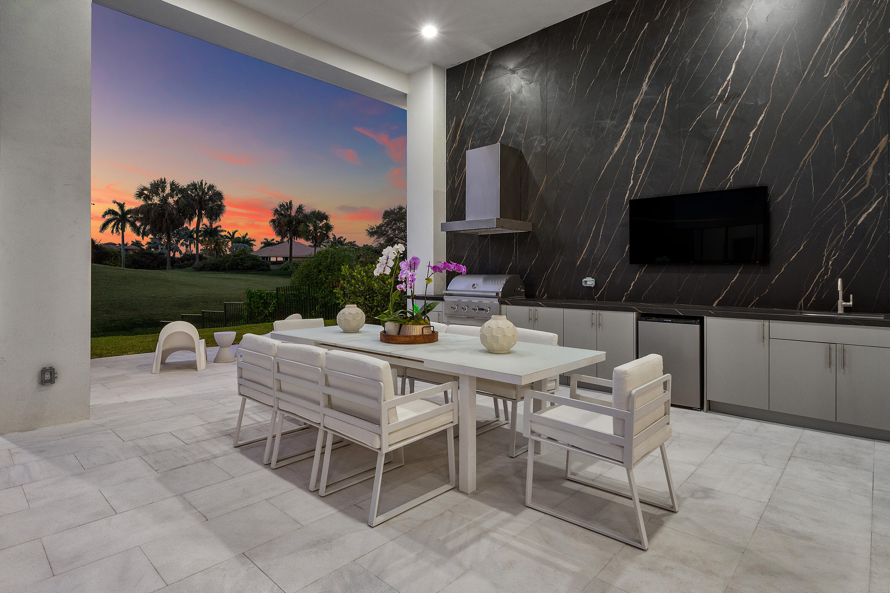 LAKE ESTATES - Residential