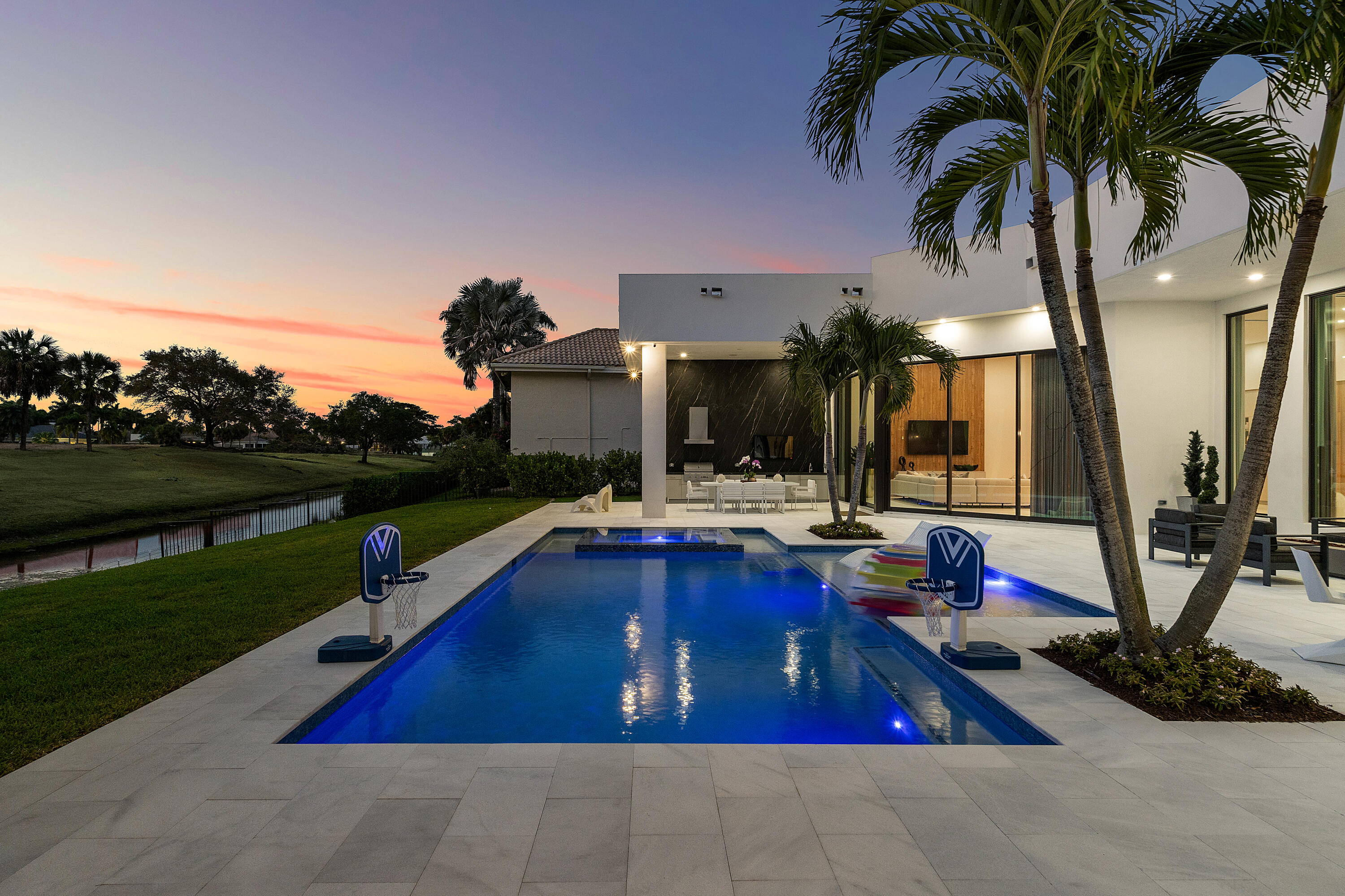 LAKE ESTATES - Residential