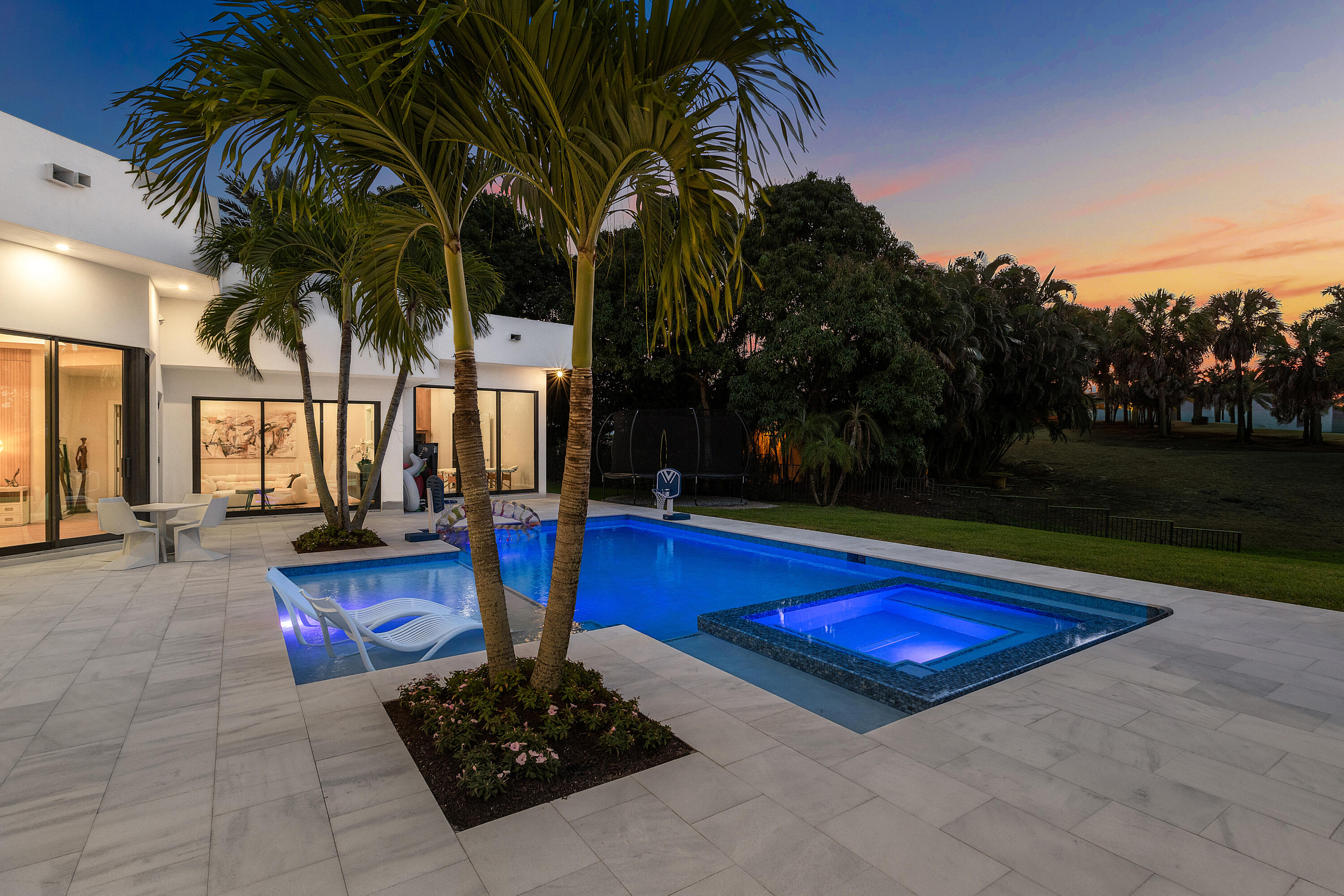 LAKE ESTATES - Residential